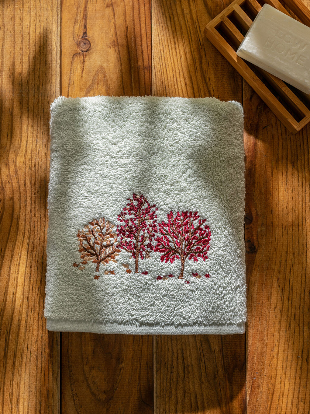 Embroidered Cotton Face Towel 50x80 cm-2