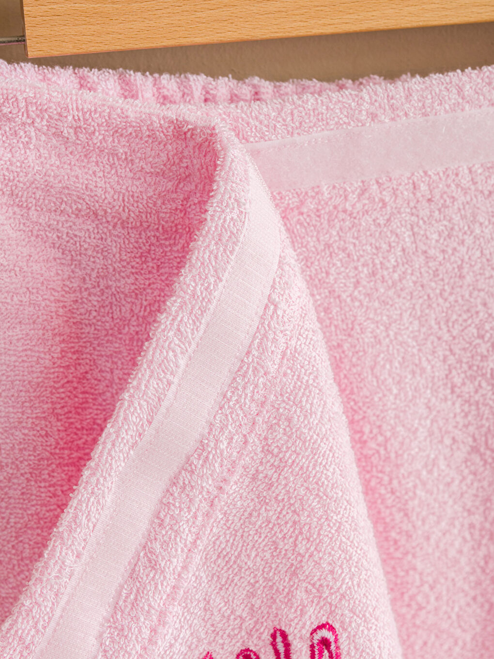 Barbie Embroidered Bath Towel-5