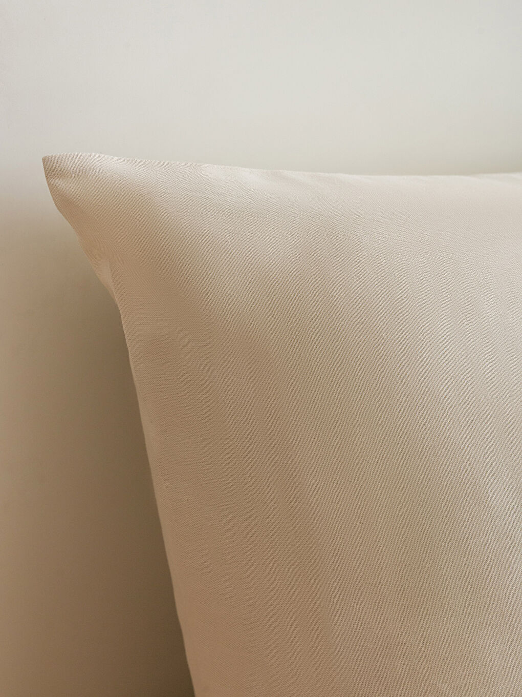 Bej Düz Pamuklu Lastikli Tek Kişilik Çarşaf 100x200x30 cm-2