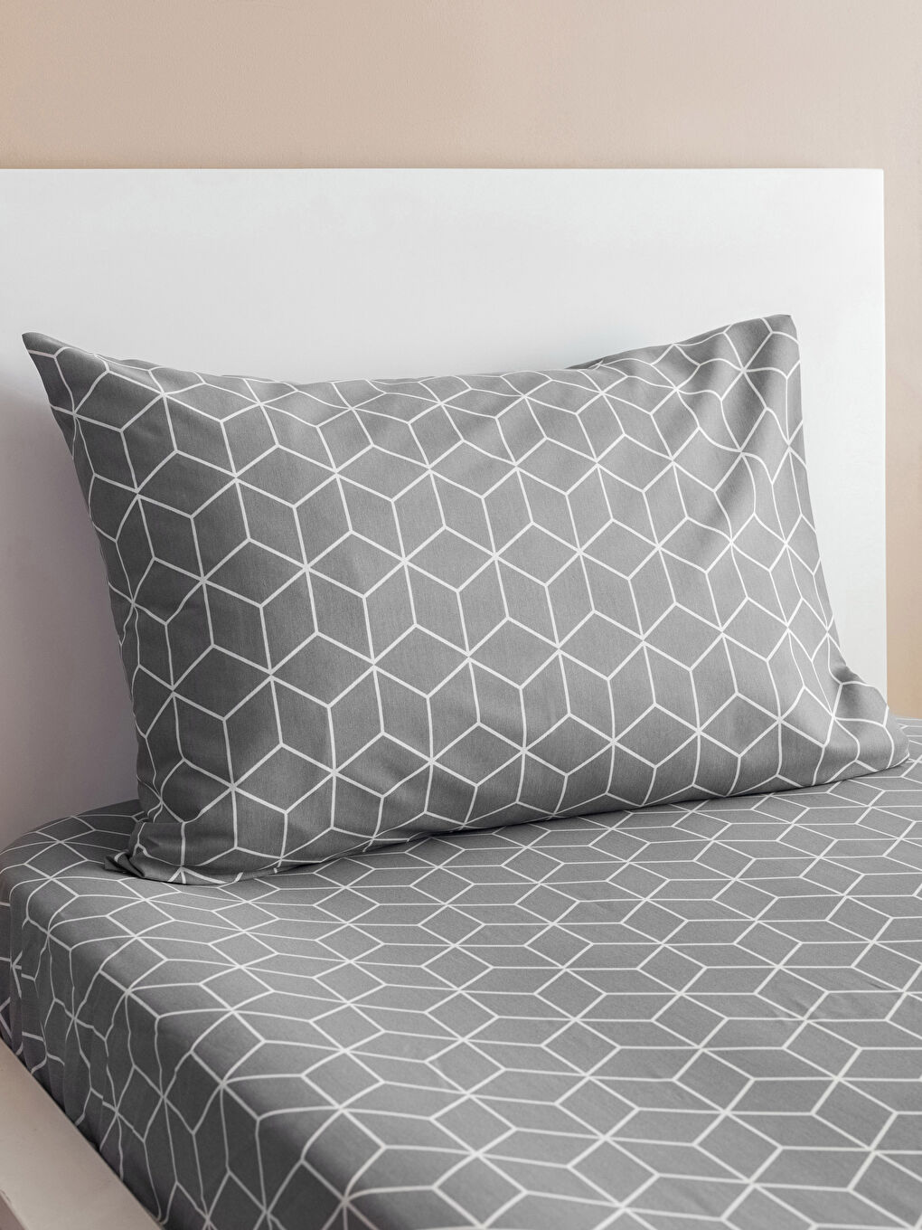 Gri Desenli Tek Kişilik Nevresim Seti-1