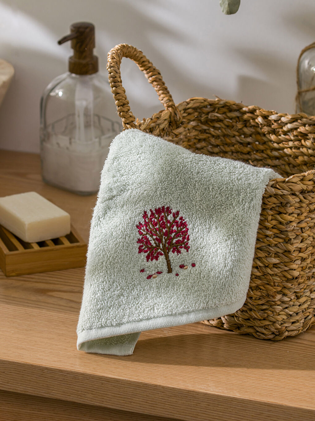 Serviette d'invité Brodée Arbre 30x50 Cm-1