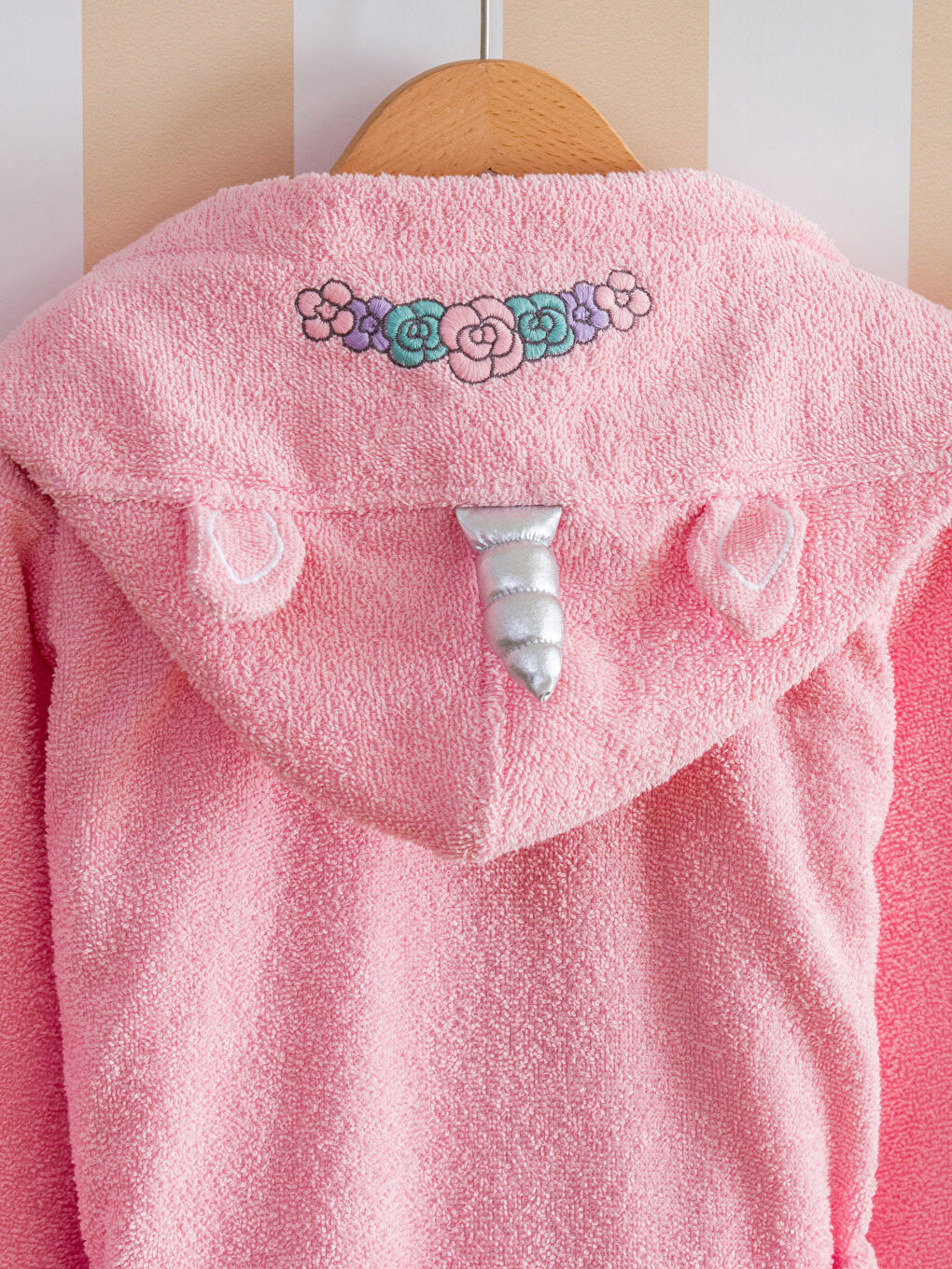 Pembe Baskılı Kız Çocuk Bornoz-3