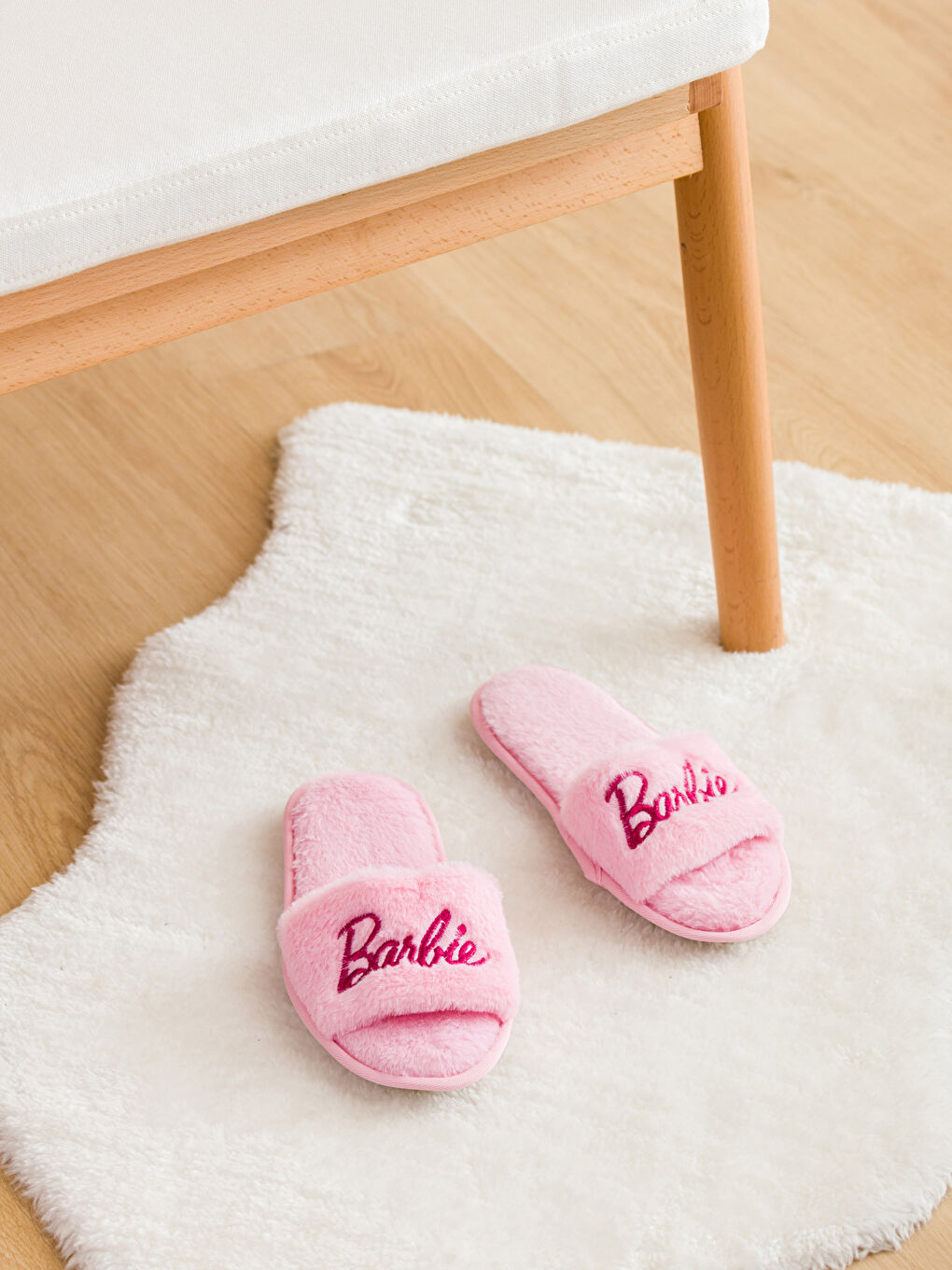 Papuci de casă pentru Femei cu Imprimeu Barbie-1