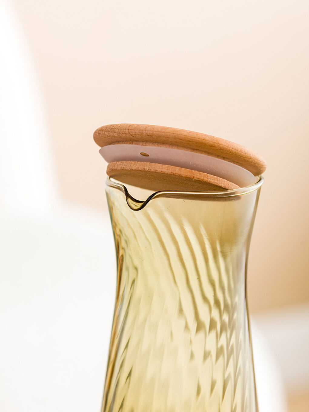 Stakleni vrč s drvenim poklopcem 1100 ml-2