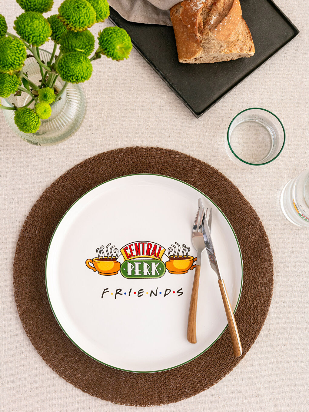 Karışık Friends Baskılı Seramik Tabak 27 cm