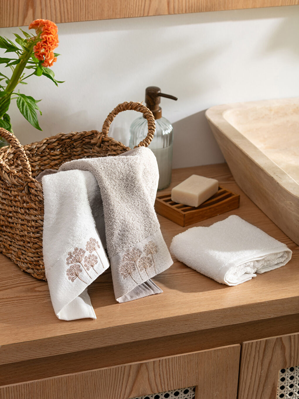 Serviette d'invité brodée Lot de 3 pièces 30x50 cm-1