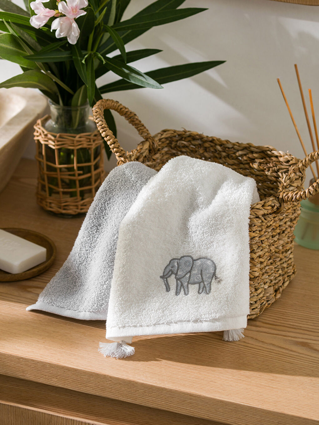 Ekru Fil Nakışlı El Havlusu 2'li 30x50 cm