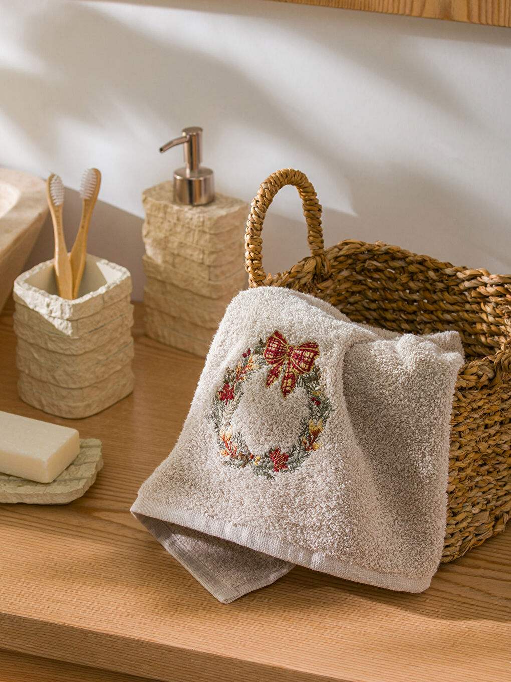 Embroidered Cotton Face Towel 50x80 cm