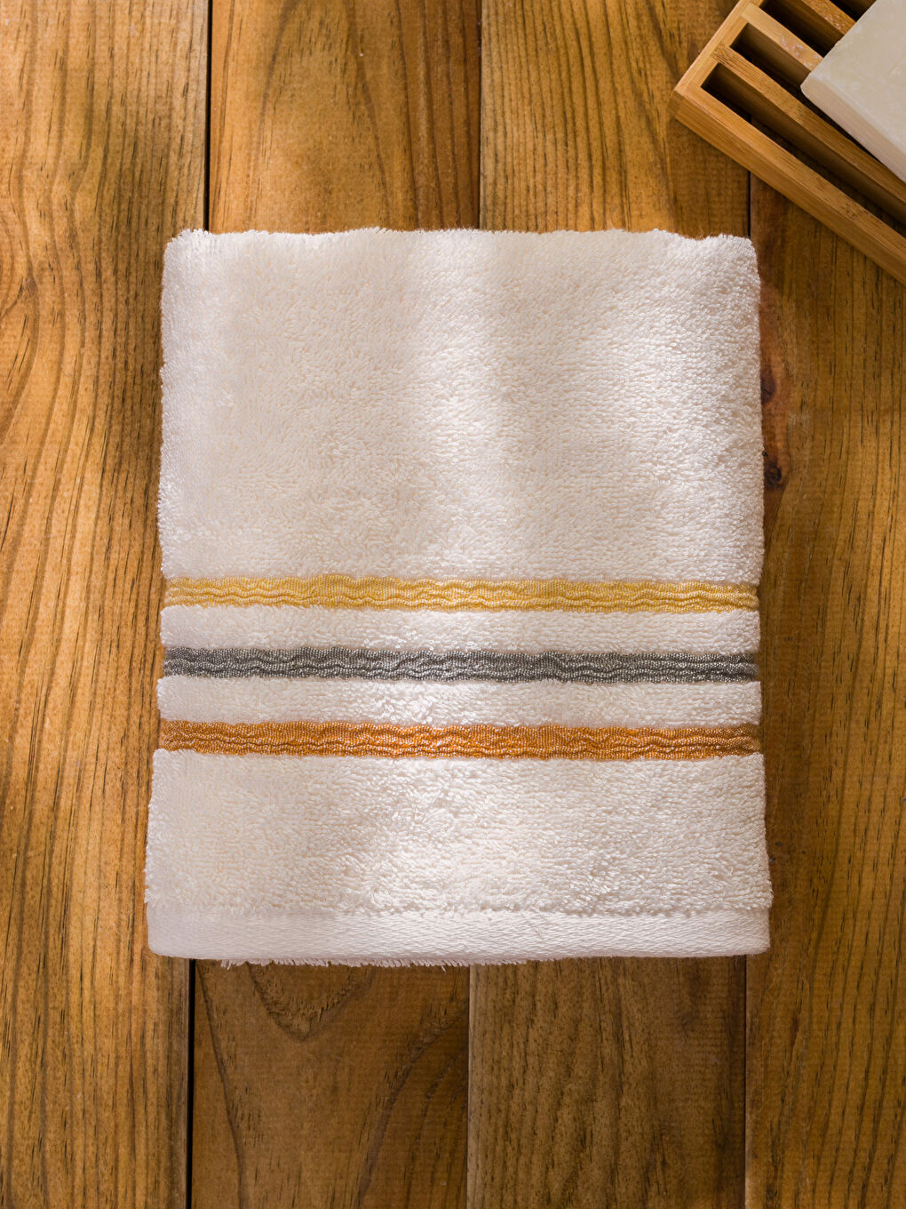 Cotton Embroidered Face Towel 50x80 cm-2