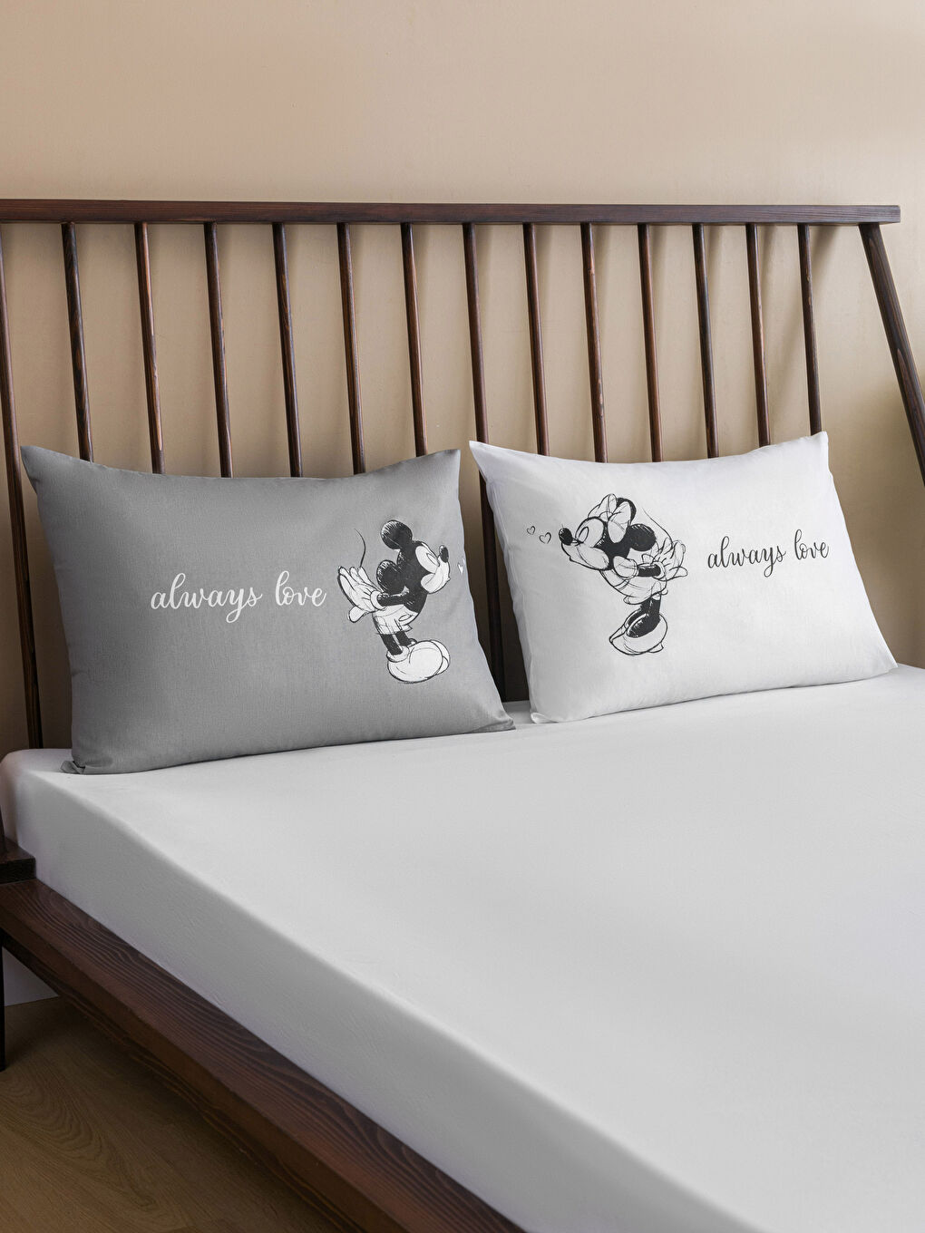 LCW HOME Minnie and Mickey Mouse Printed Pillow Case 2-Piece 50x70 Cm -W3FR46Z4-LQJ