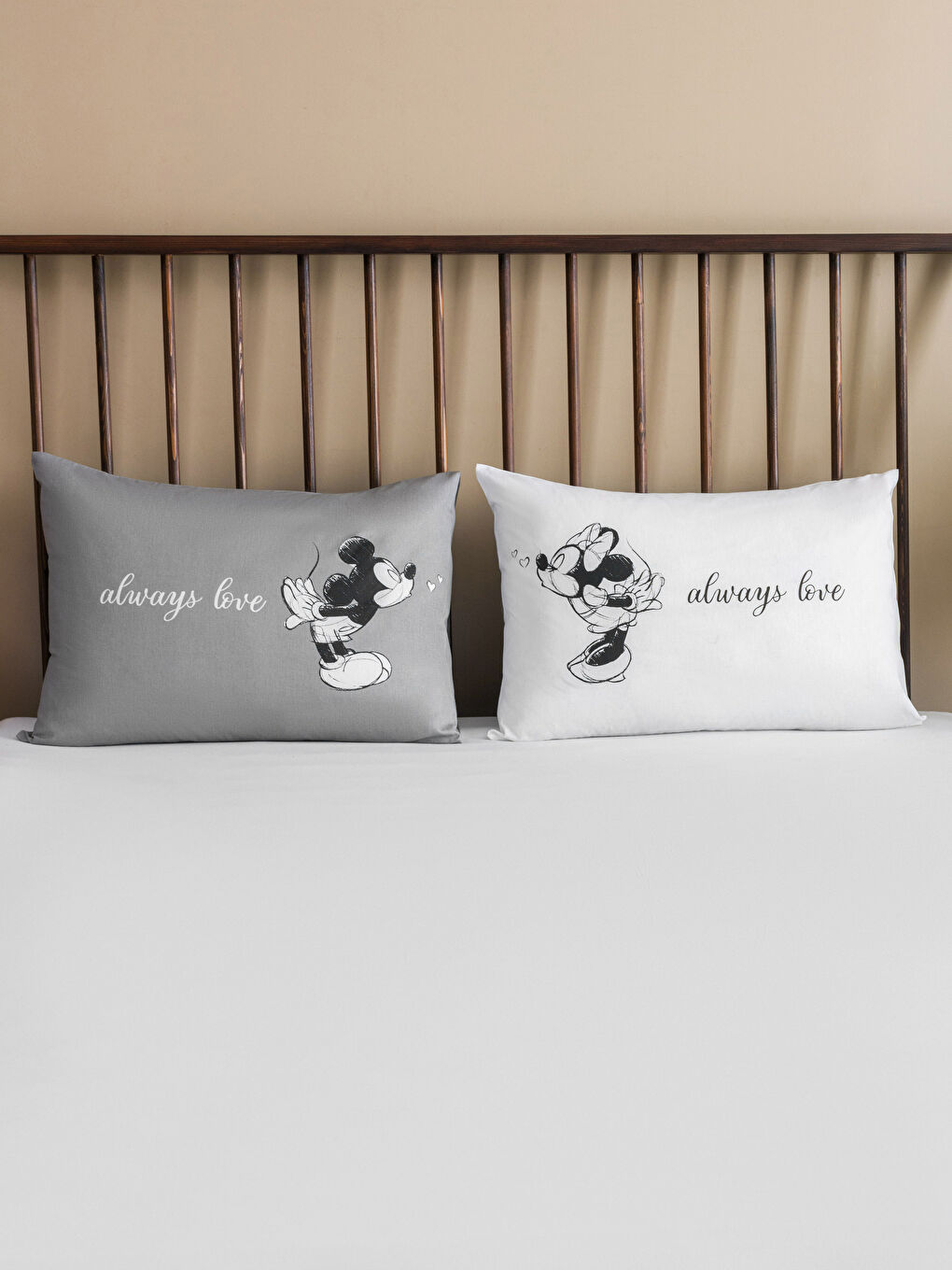 LCW HOME Minnie and Mickey Mouse Printed Pillow Case 2-Piece 50x70 Cm -W3FR46Z4-LQJ