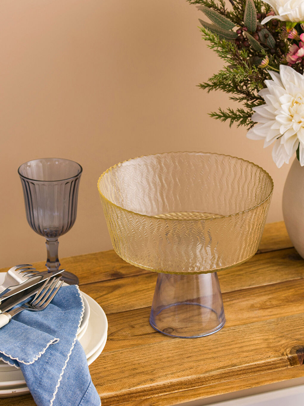 Sarı Kendinden Desenli Ayaklı Sunumluk 21x17 cm