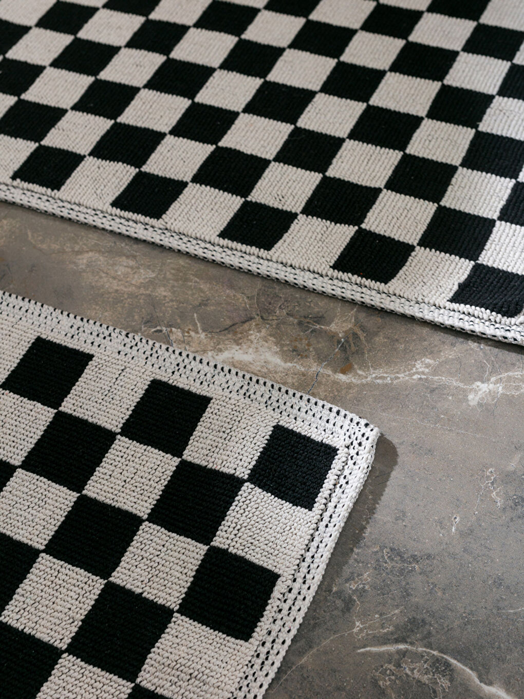 Checker Patterned Bath Mat 2 Pack-1