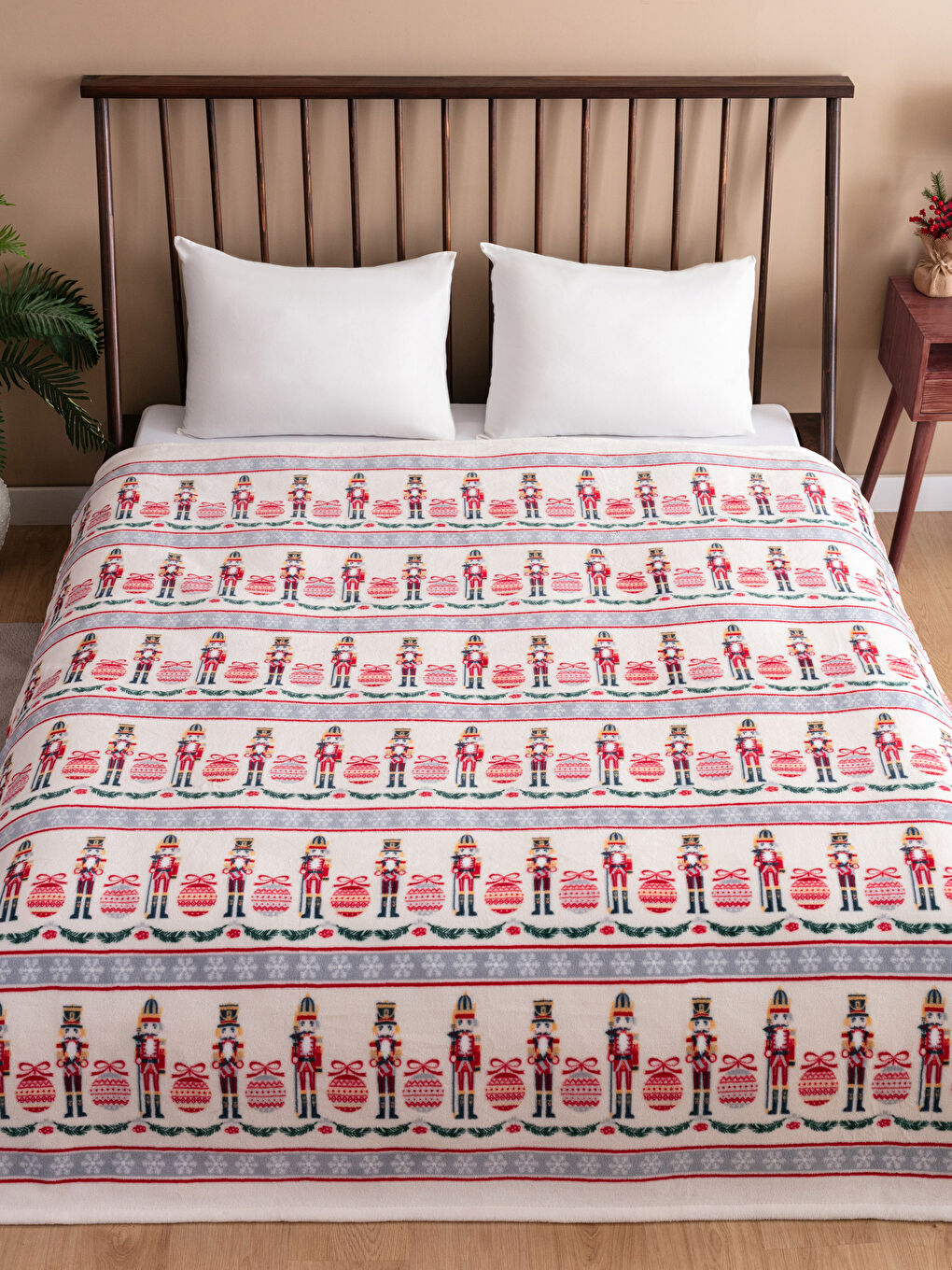 Nutcracker Printed Double Blanket 200x220 Cm -W3FU61Z8-F9C