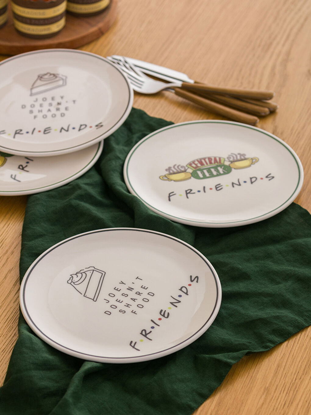 Friends Printed Ceramic Cake Plate Set of 4