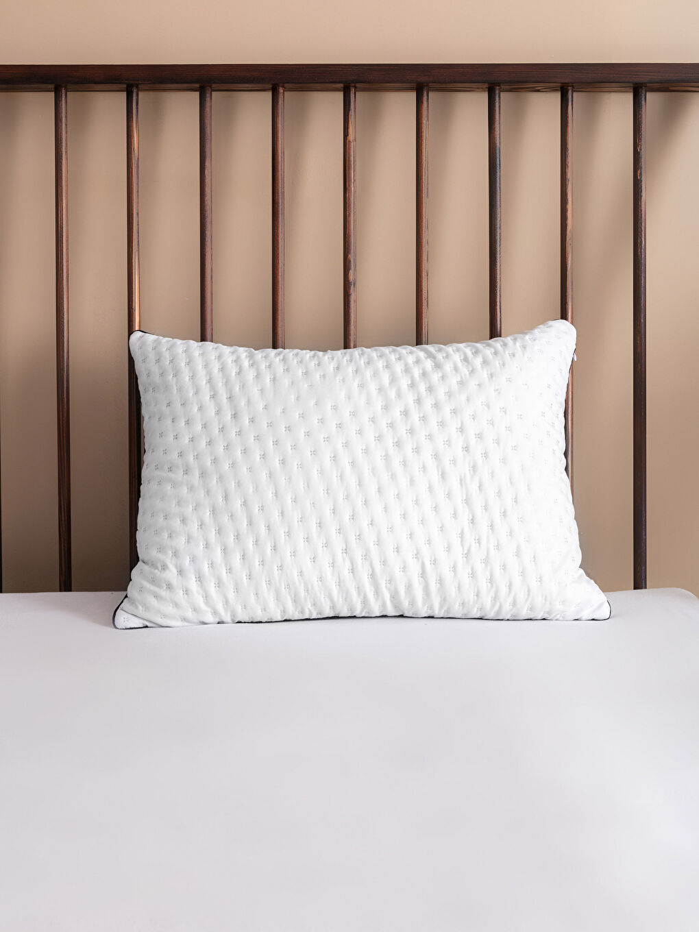 Beyaz Mikrofiber Yastık 50x70 cm-1