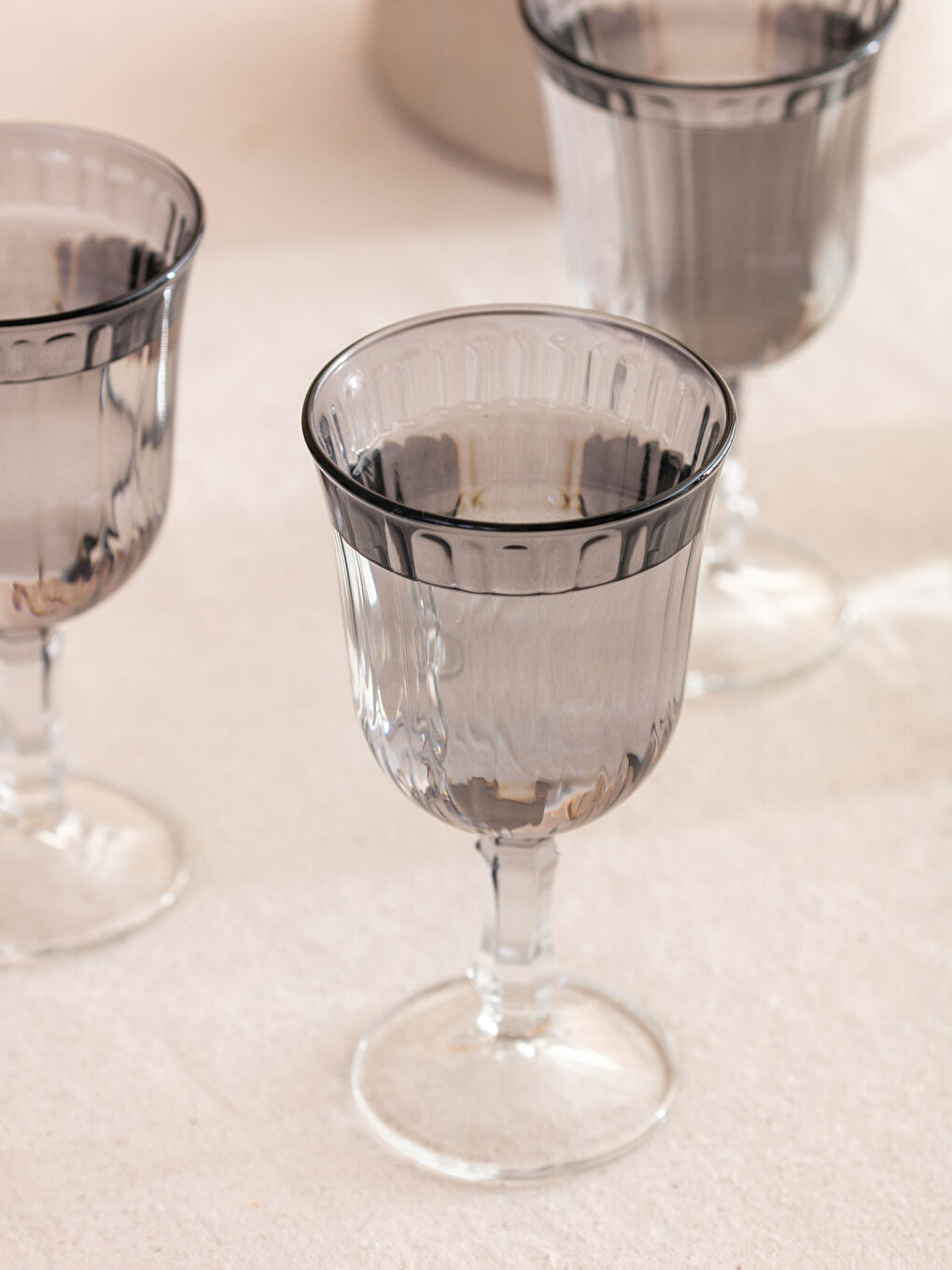 Antrasit Cam Ayaklı Su Bardağı 3'lü 240 ml-3