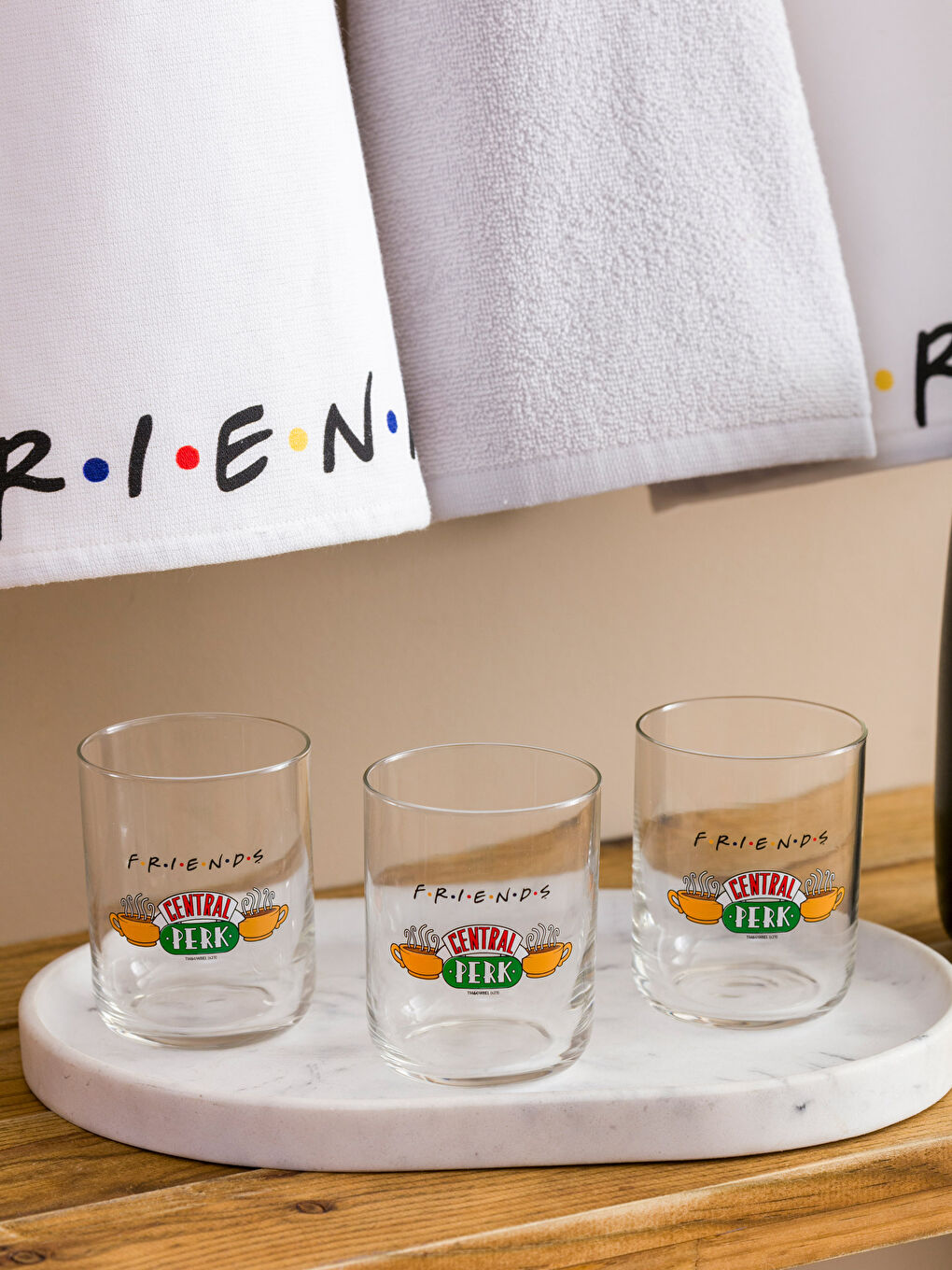 Чаша за безалкохолни напитки Приятели с отпечатано изображение 350 мл-1