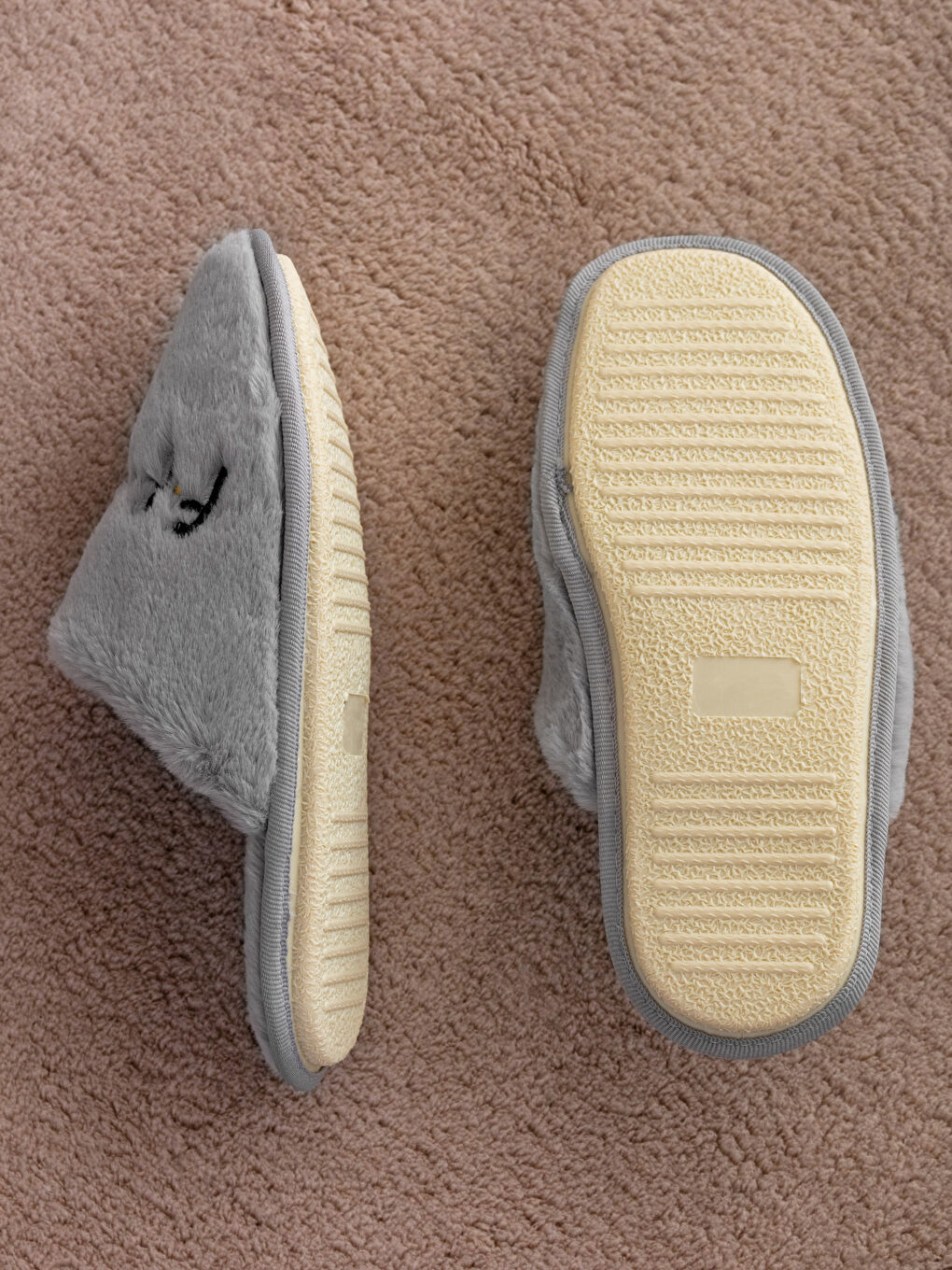 سليبر منزل مطبوع أصدقاء للسيدات-2