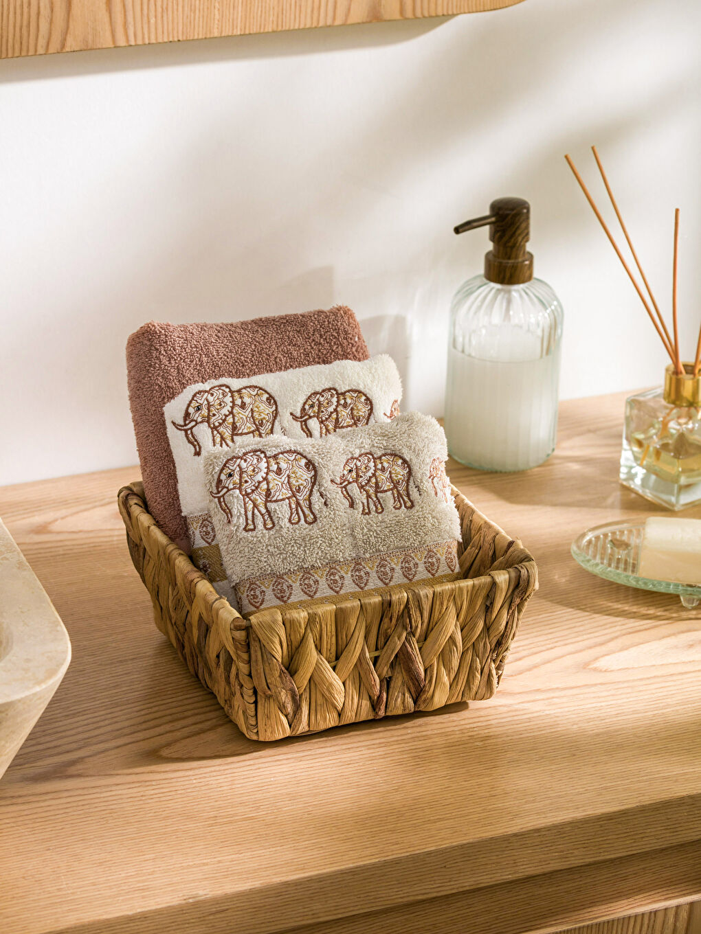 Elephant Embroidered Hand Towel 3-Piece 30x50 Cm -W3G977Z8-DF8