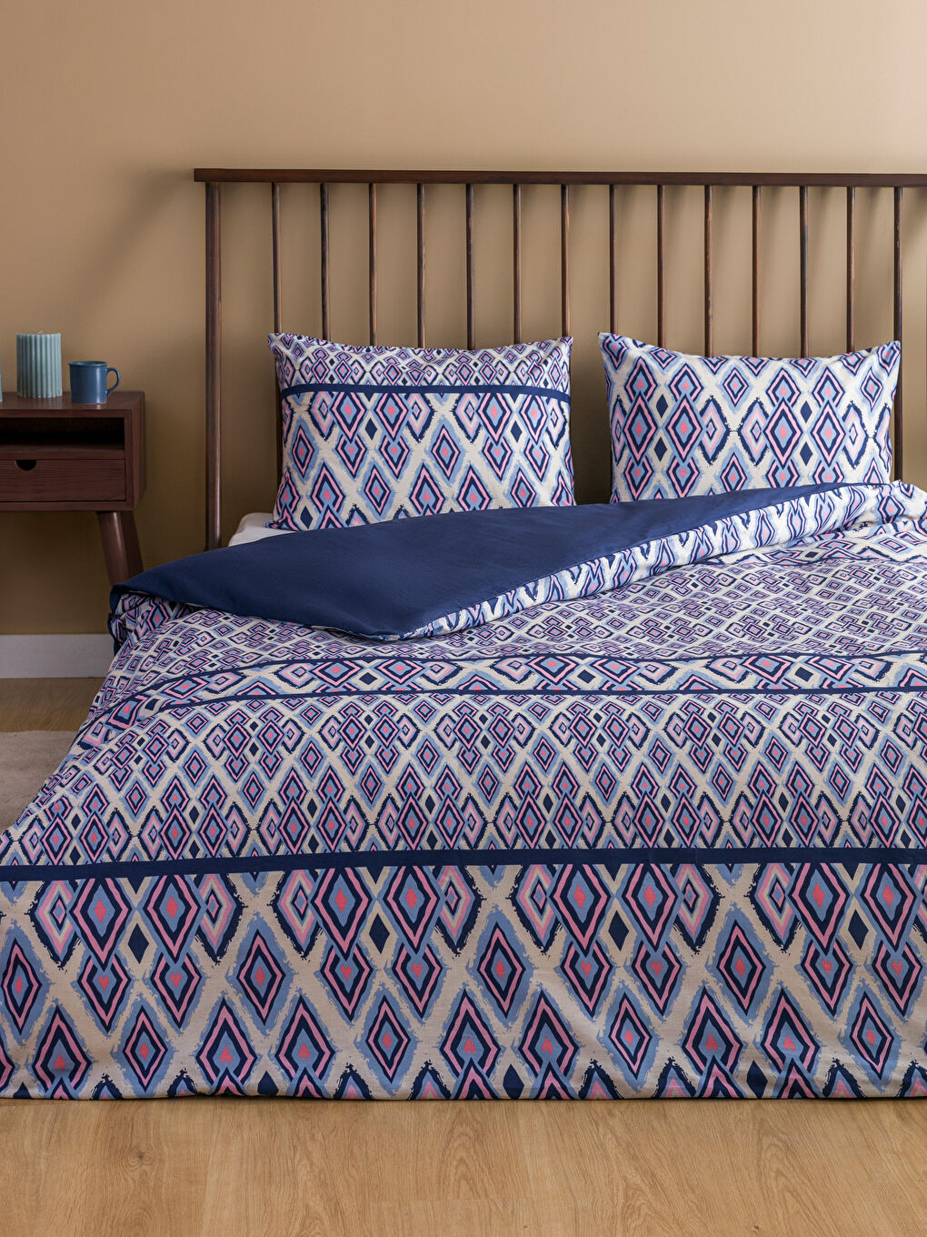 Karışık Desenli Çift Kişilik Nevresim Seti