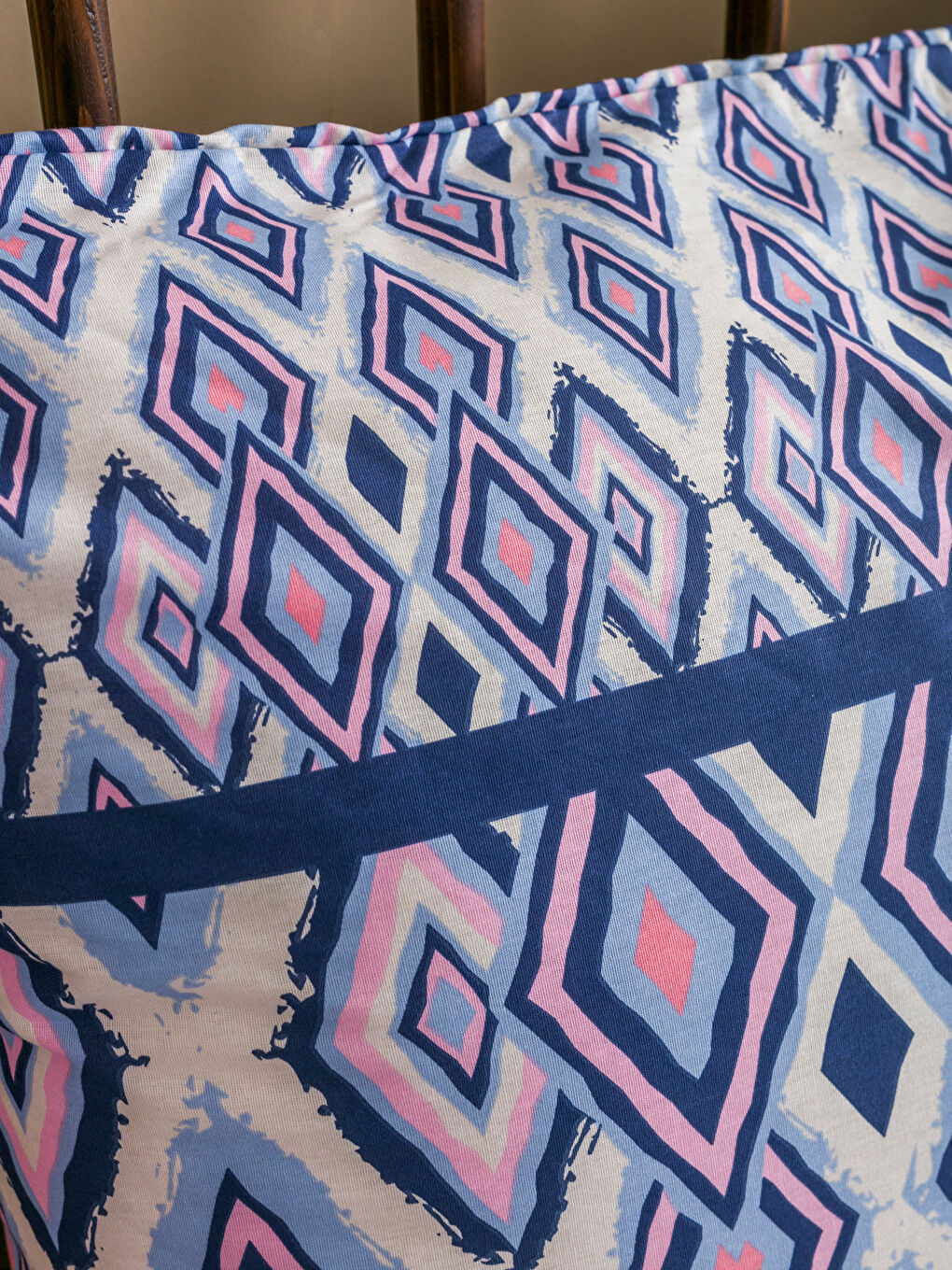 Karışık Desenli Çift Kişilik Nevresim Seti-3