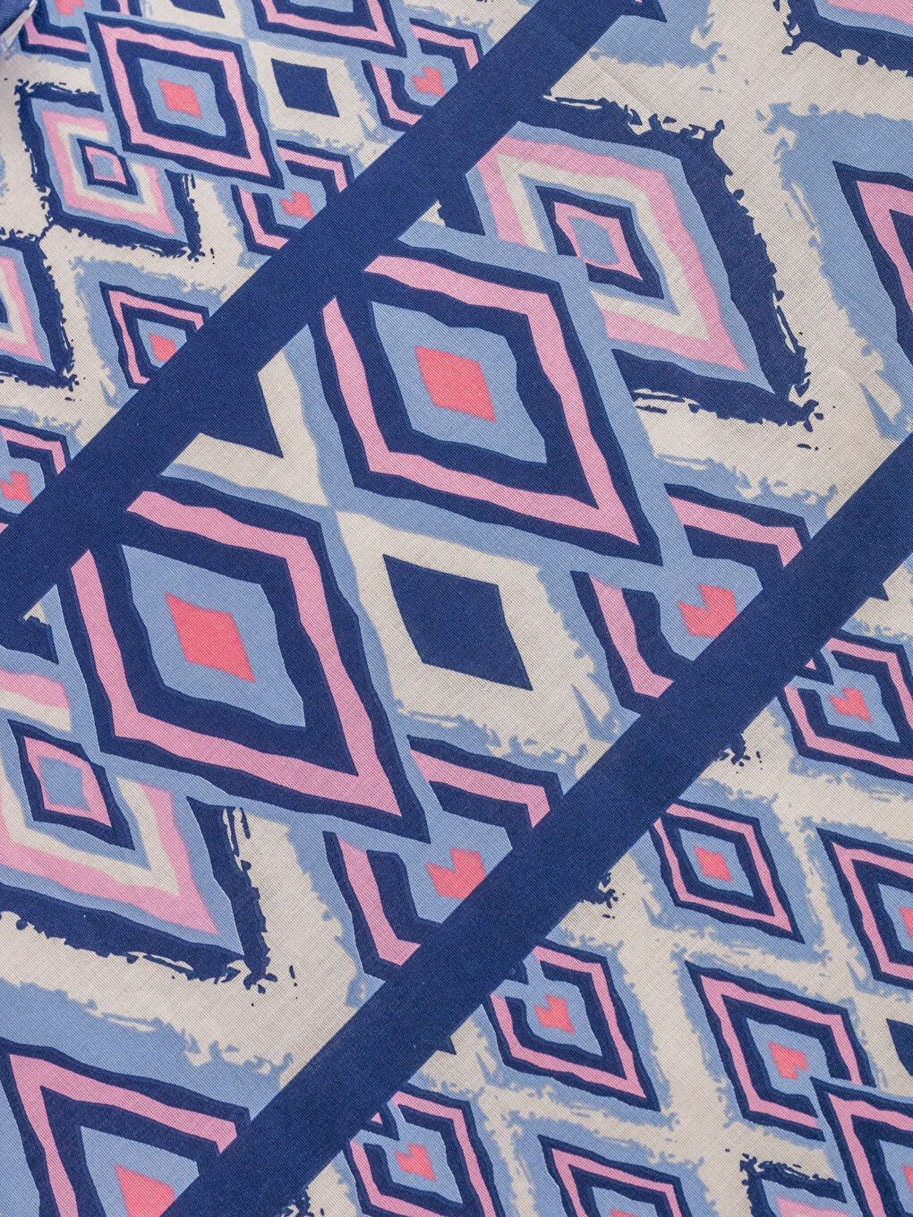 Karışık Desenli Çift Kişilik Nevresim Seti-4