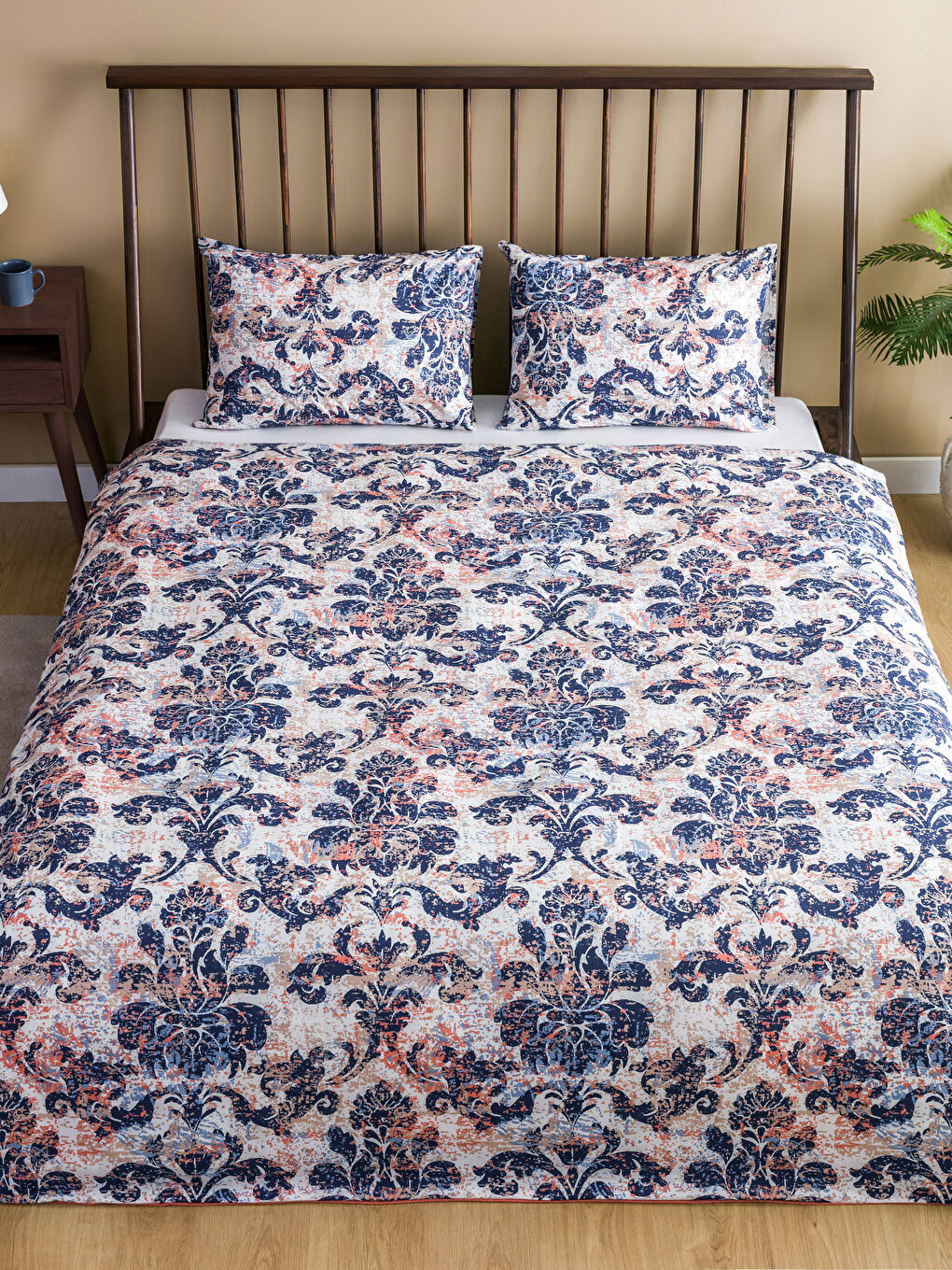 Karışık Desenli Çift Kişilik Nevresim Seti-1