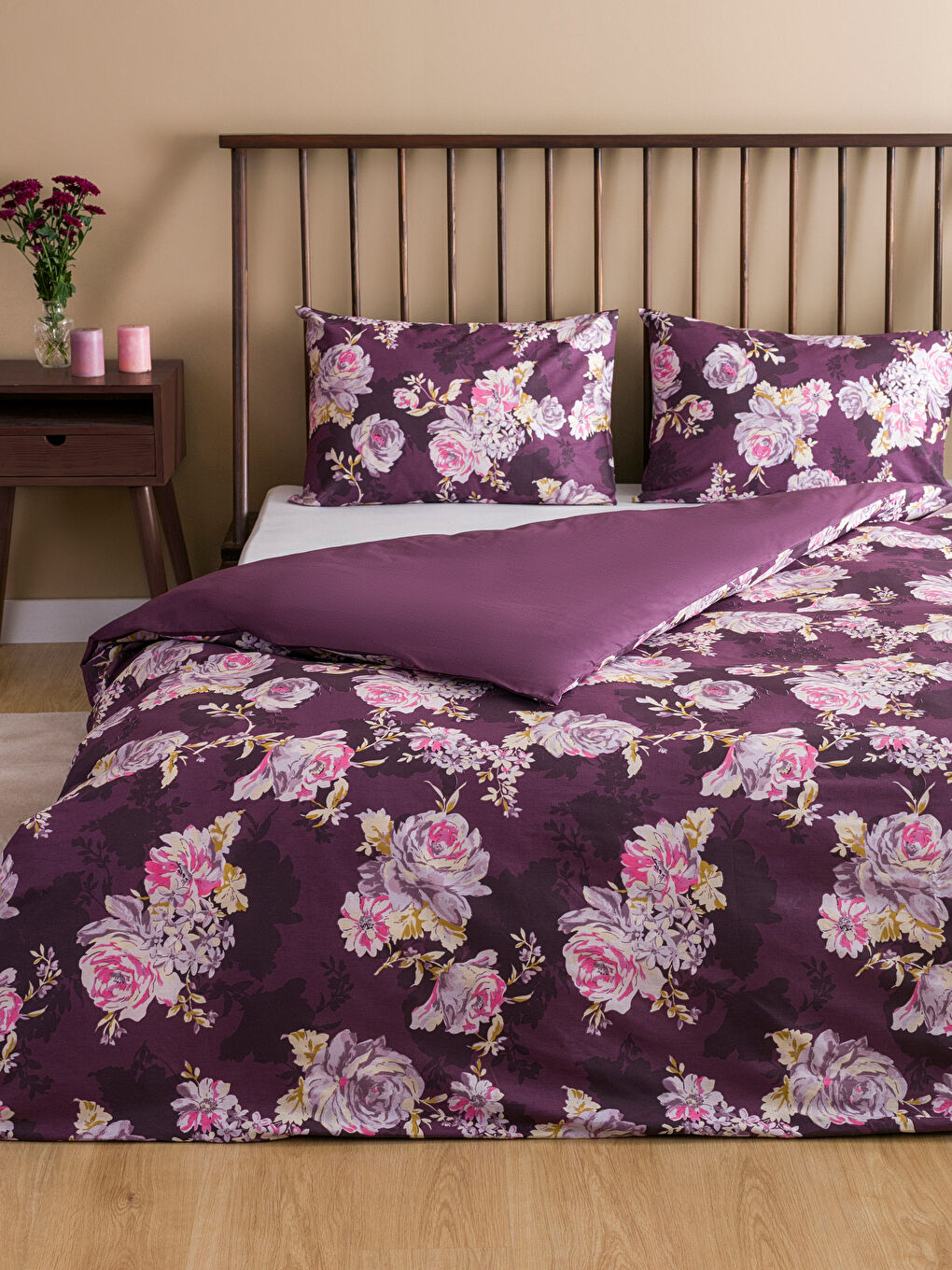 Karışık Çiçek Desenli Çift Kişilik Nevresim Seti