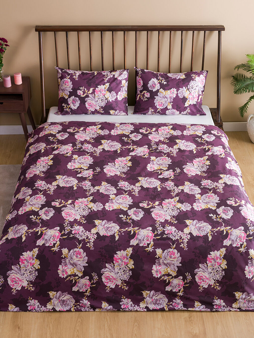 Karışık Çiçek Desenli Çift Kişilik Nevresim Seti-1