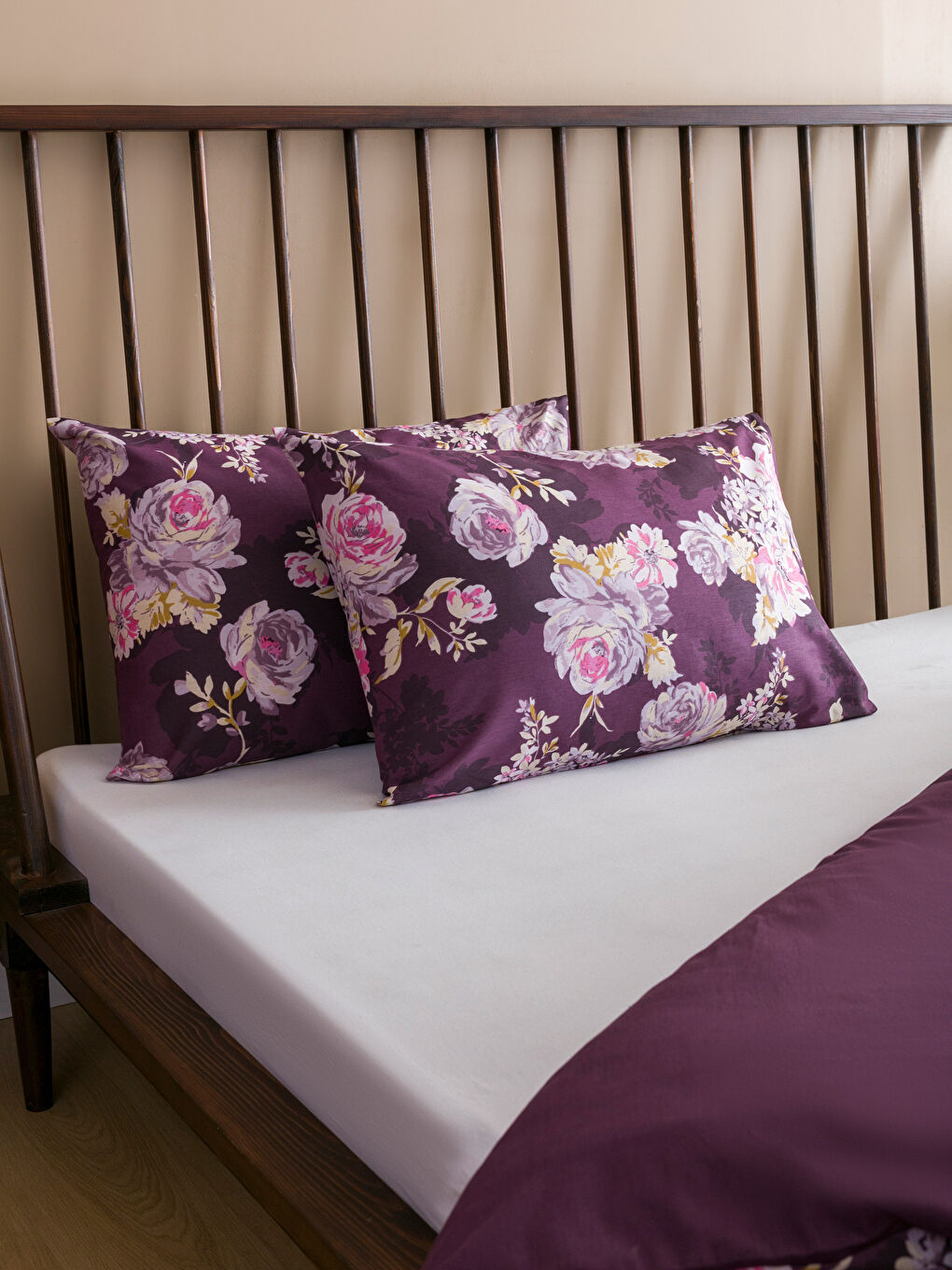 Karışık Çiçek Desenli Çift Kişilik Nevresim Seti-2