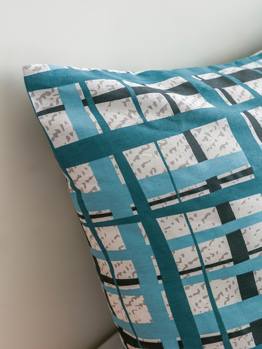 Karışık Desenli Tek Kişilik Nevresim Seti-3