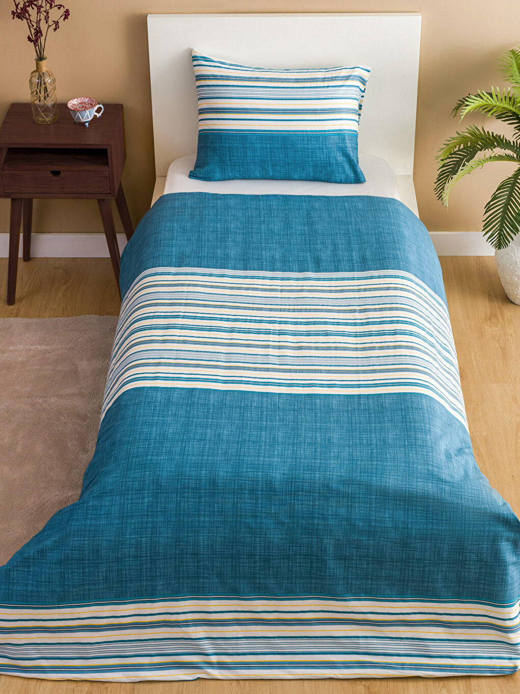 Karışık Desenli Tek Kişilik Nevresim Seti-1