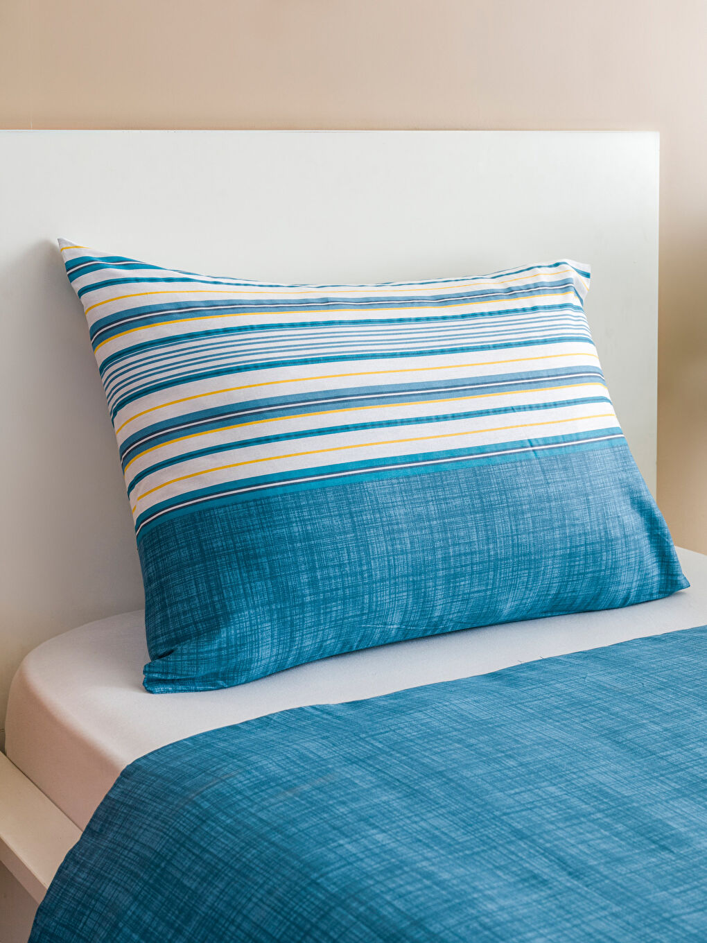 Karışık Desenli Tek Kişilik Nevresim Seti-2