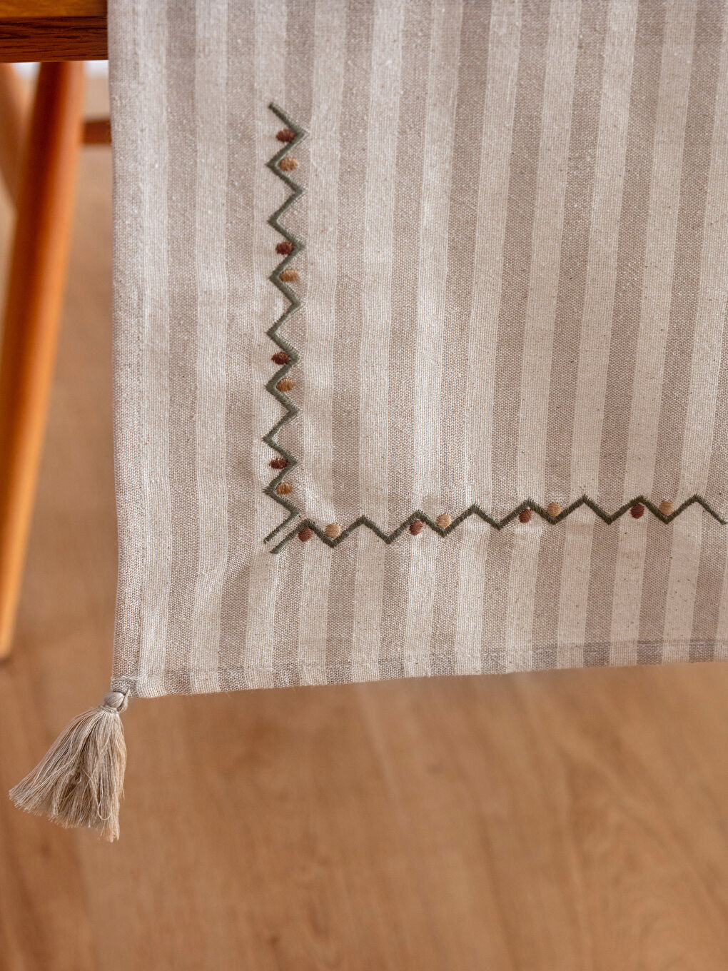 Karışık Baskılı Püsküllü Runner 45x150 cm-2