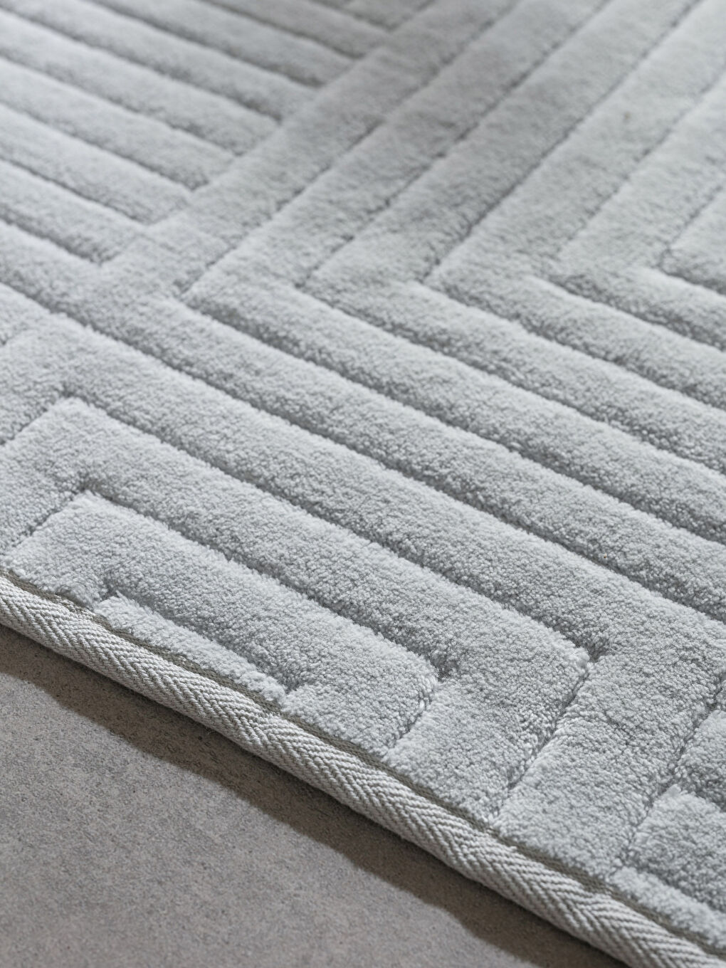 Line Patterned Bath Mat 2 Pack-1