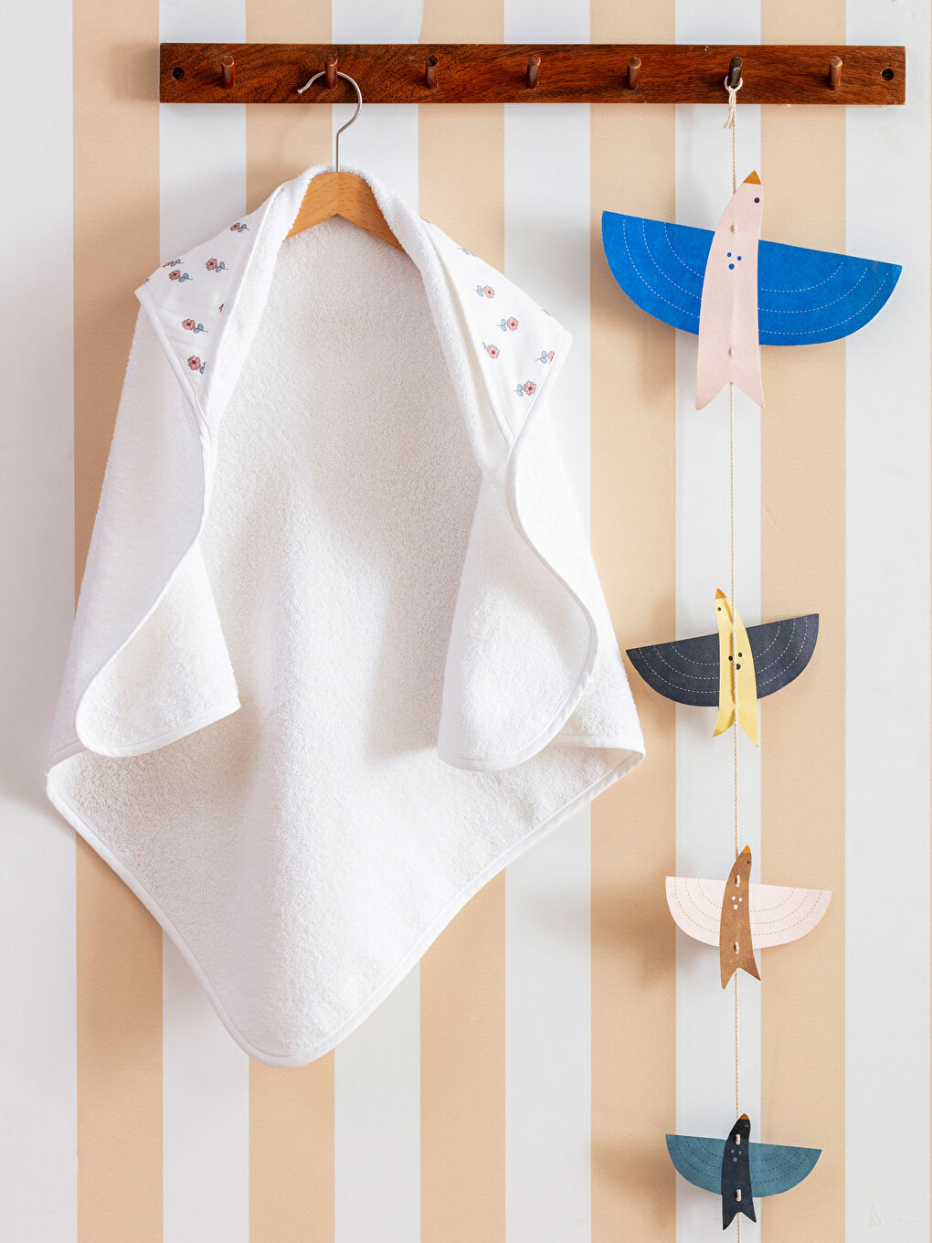 ბუკლე საბავშვო შესახვევი პირსახოცი 75x75 სმ-1