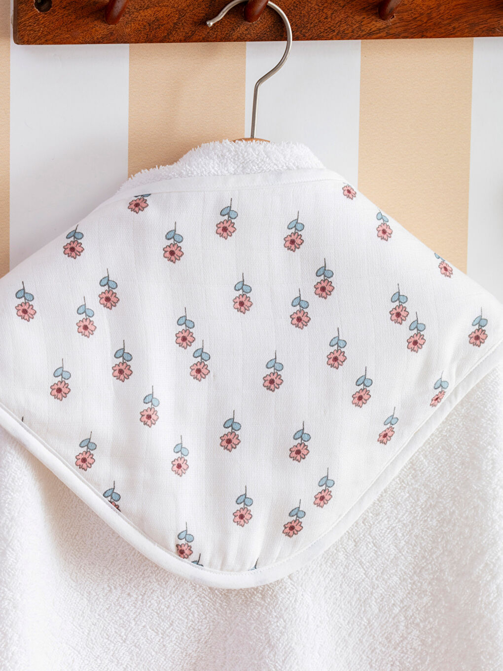 ბუკლე საბავშვო შესახვევი პირსახოცი 75x75 სმ-2