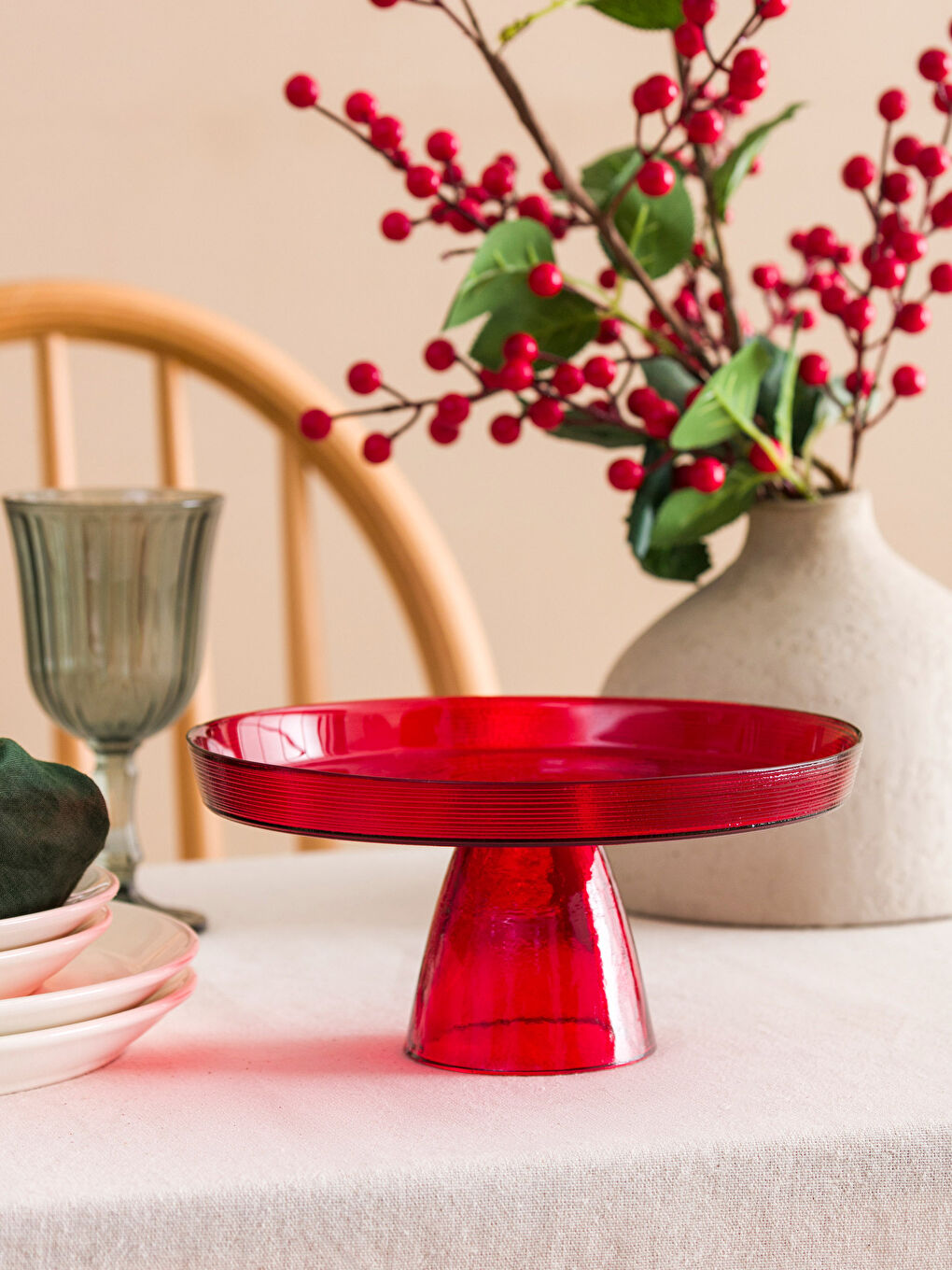 Kırmızı Ayaklı Cam Sunumluk 21 cm-1