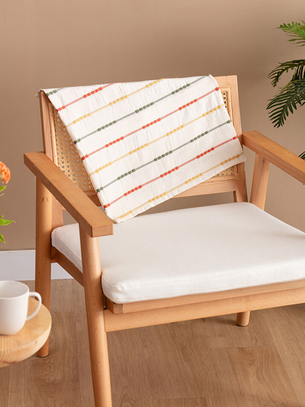 LCW HOME Ekru Pamuklu Nakışlı Yastık Kılıfı 45x45  Cm - 1