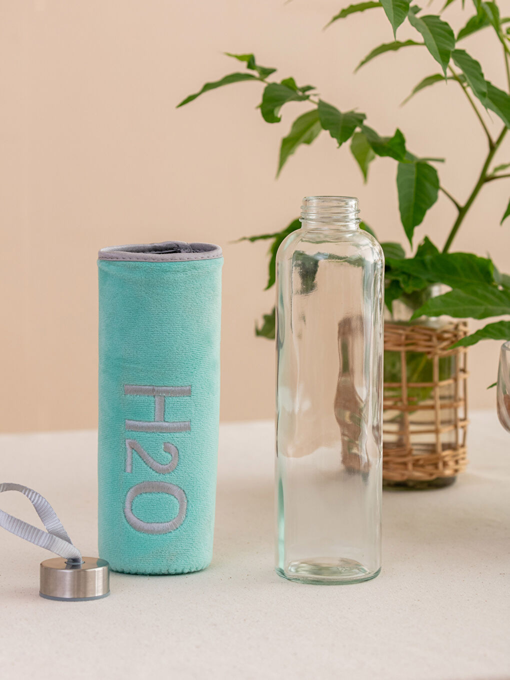 قارورة زجاج بكم 600 مل-1