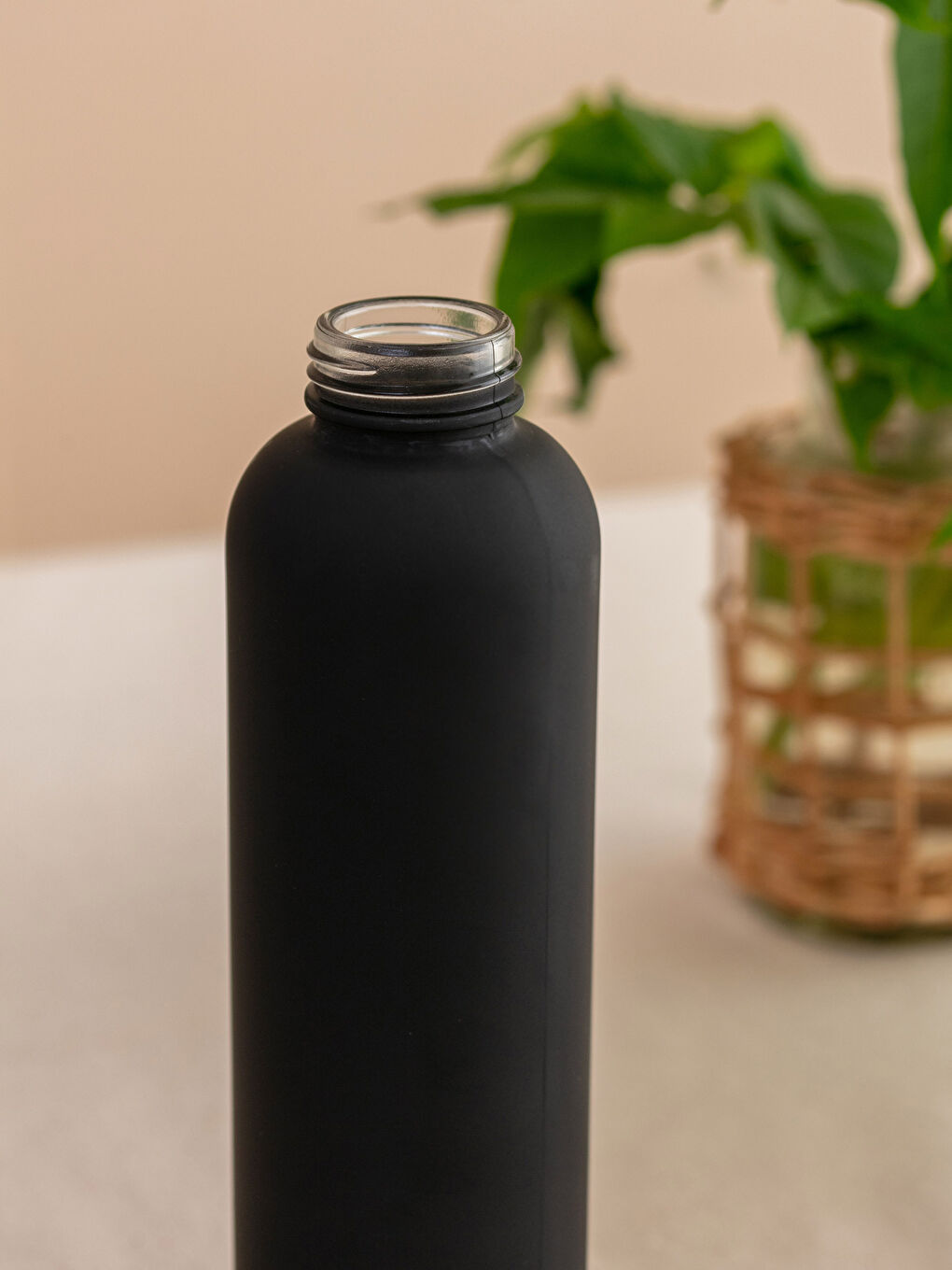 Стеклянная бутылка для воды 600 мл-1