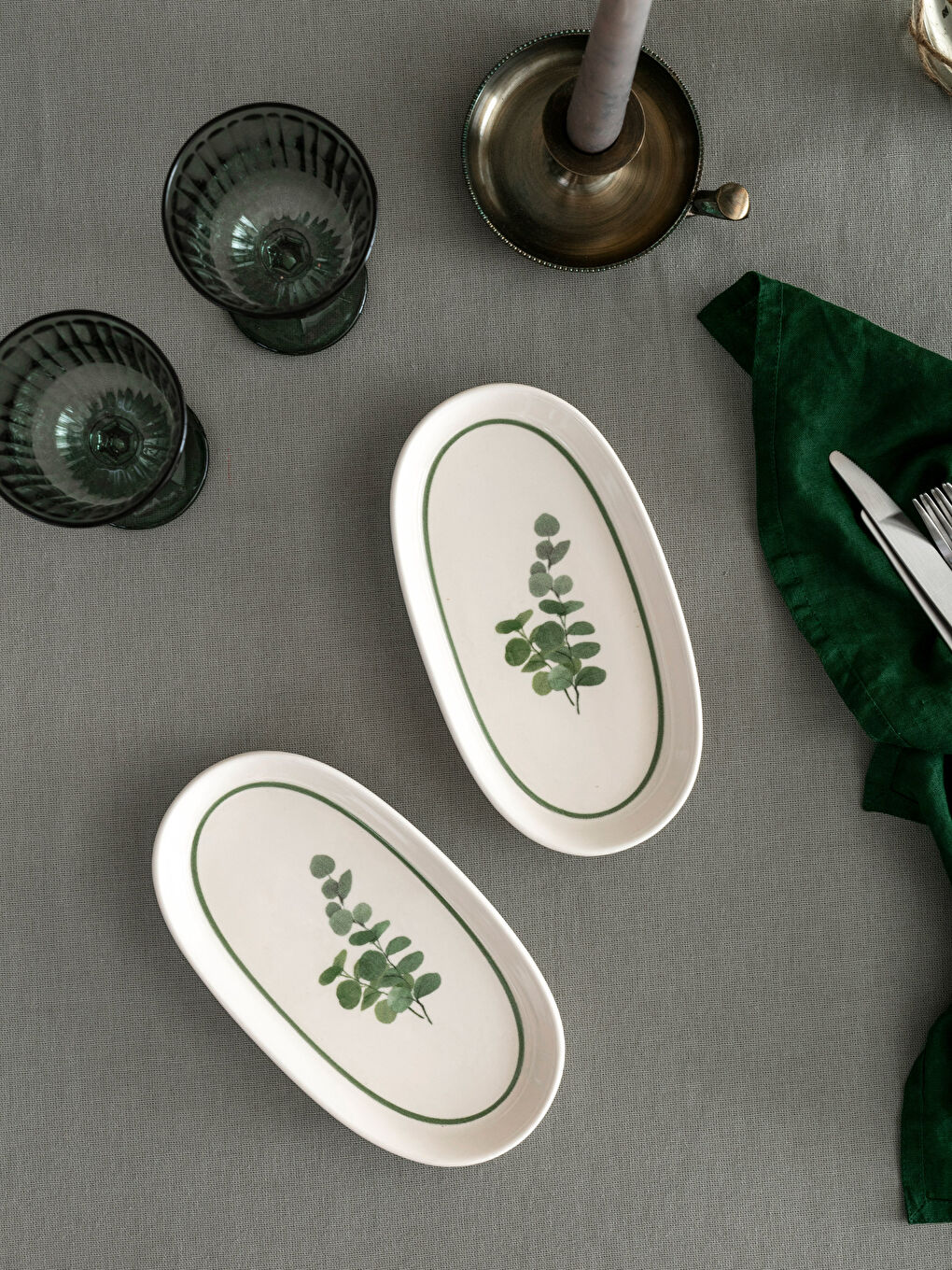 Leaf Patterned Ceramic Presentation Plate Set of 2 -W3HA33Z8-LRR