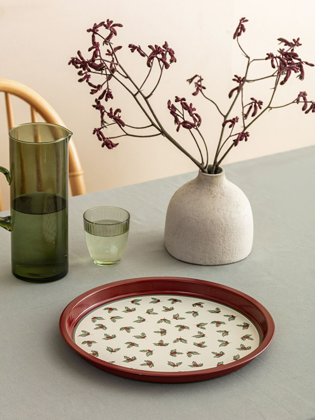 Leaf Patterned Metal Tray 33 Cm-1