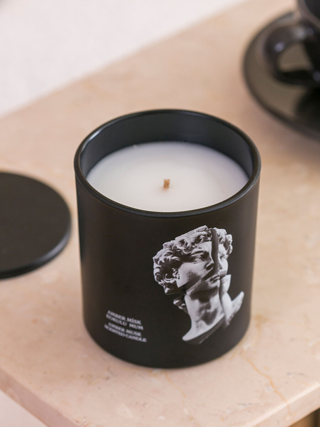 Amber Scented Glass Candle 190 g-3