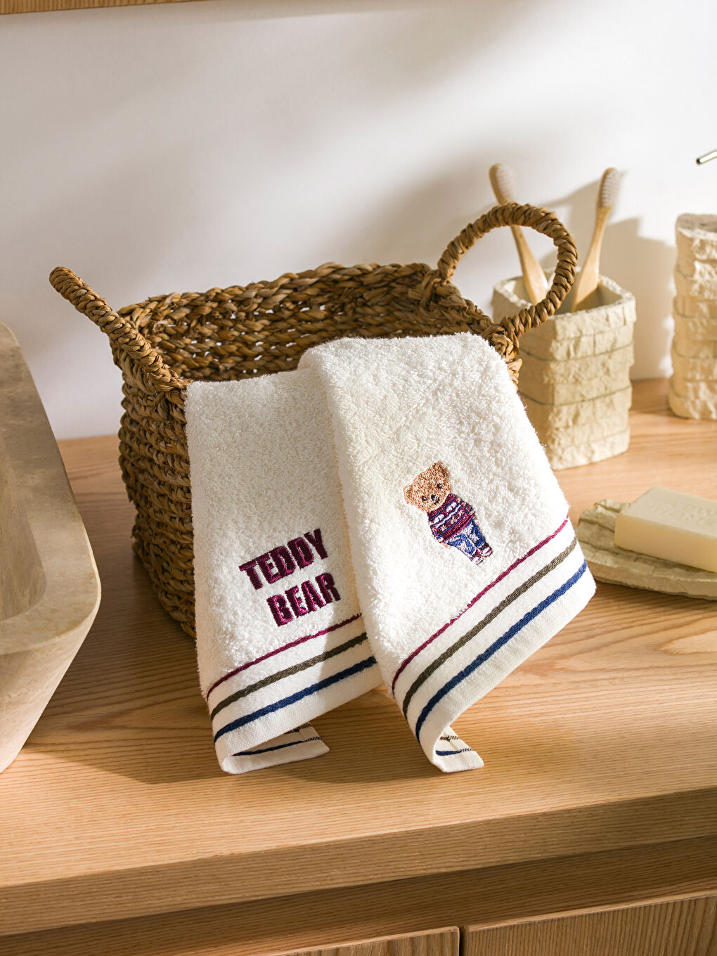 Embroidered Hand Towel 2 Pack 30x50 Cm