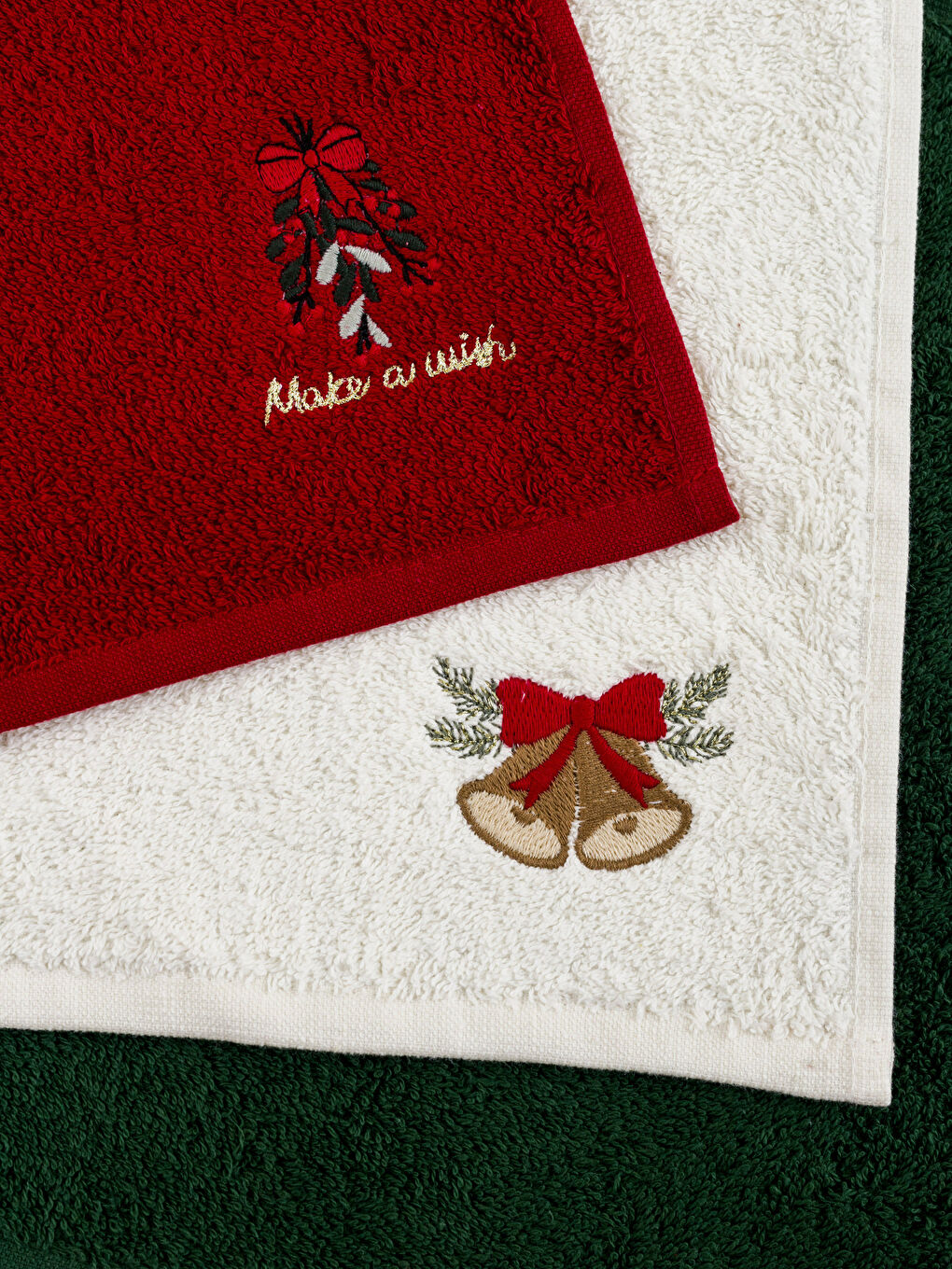 მოქარგული საახალწლო თემატიკის ხელის პირსახოცების 3-ცალიანი ნაკრები-3