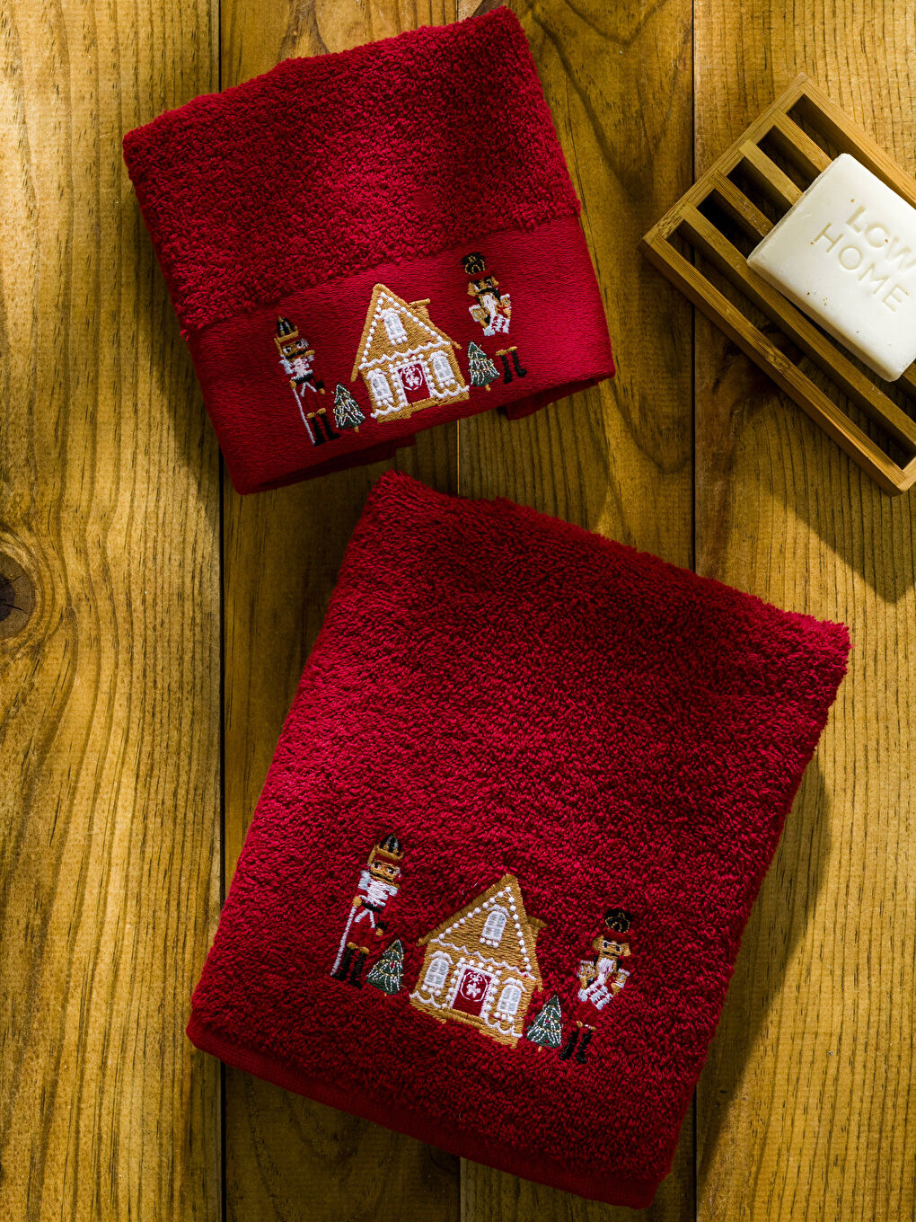 Kırmızı Yılbaşı Temalı Yüz Havlusu 2'li 50x80 cm-2