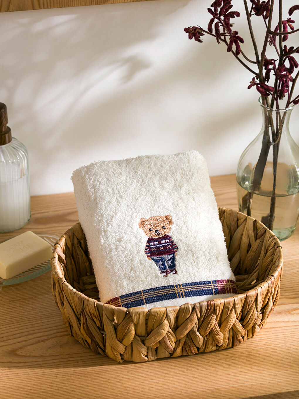 Ekru Ayıcık Nakışlı Yüz Havlusu 50x80 cm-1