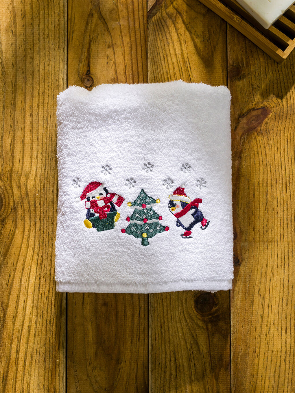 Beyaz Yeni Yıl Temalı Yüz Havlusu 50x80 cm-2